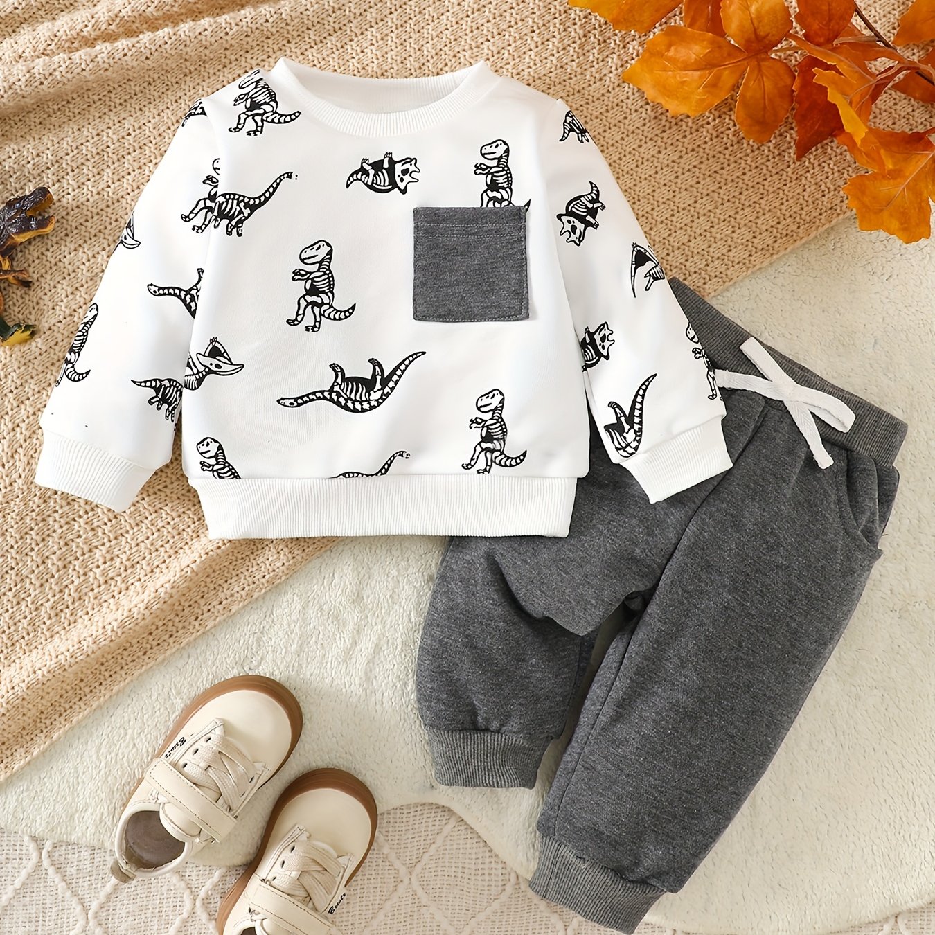 Image of Print Sweatshirt + Gray Sweatpants 2pcs Cute Casual Set, Perfect For Outdoor,boys And Girls Clothes, Newborn/toddler Necessities,christmas,halloween