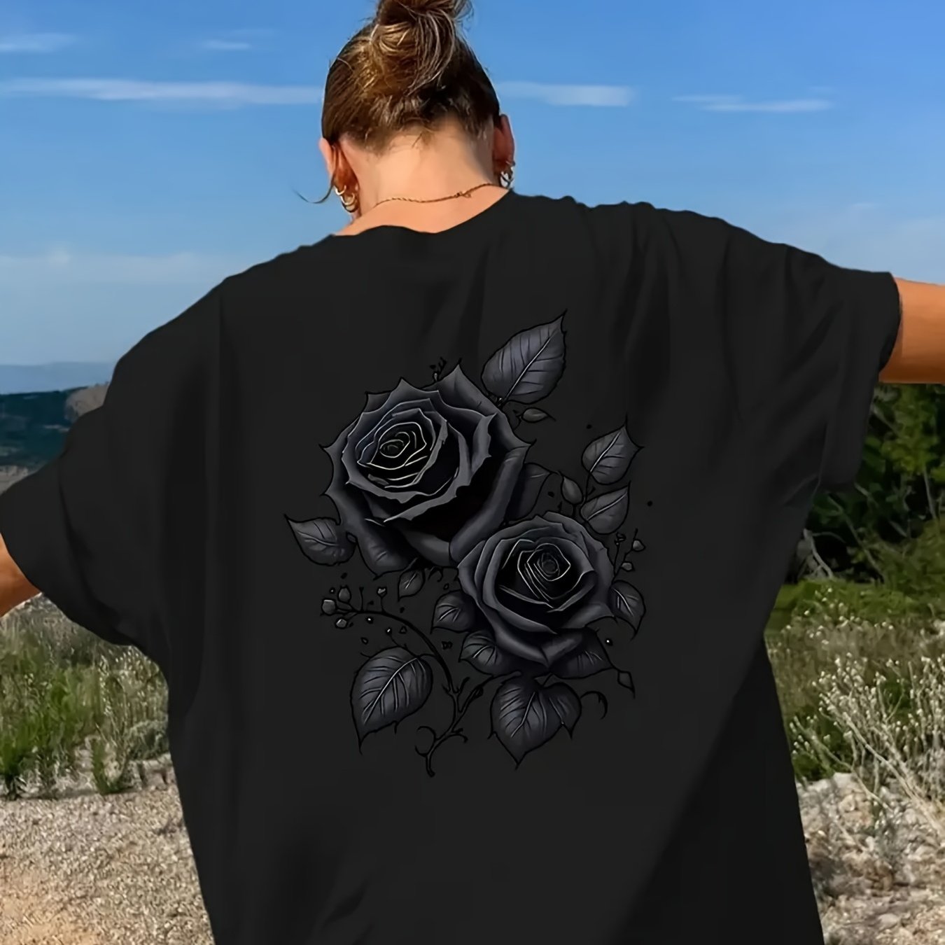 Plus Size Graphic Print T-shirt, Short Sleeve Crew Neck Casual Top For Summer And Spring, Women's Plus Size Clothing