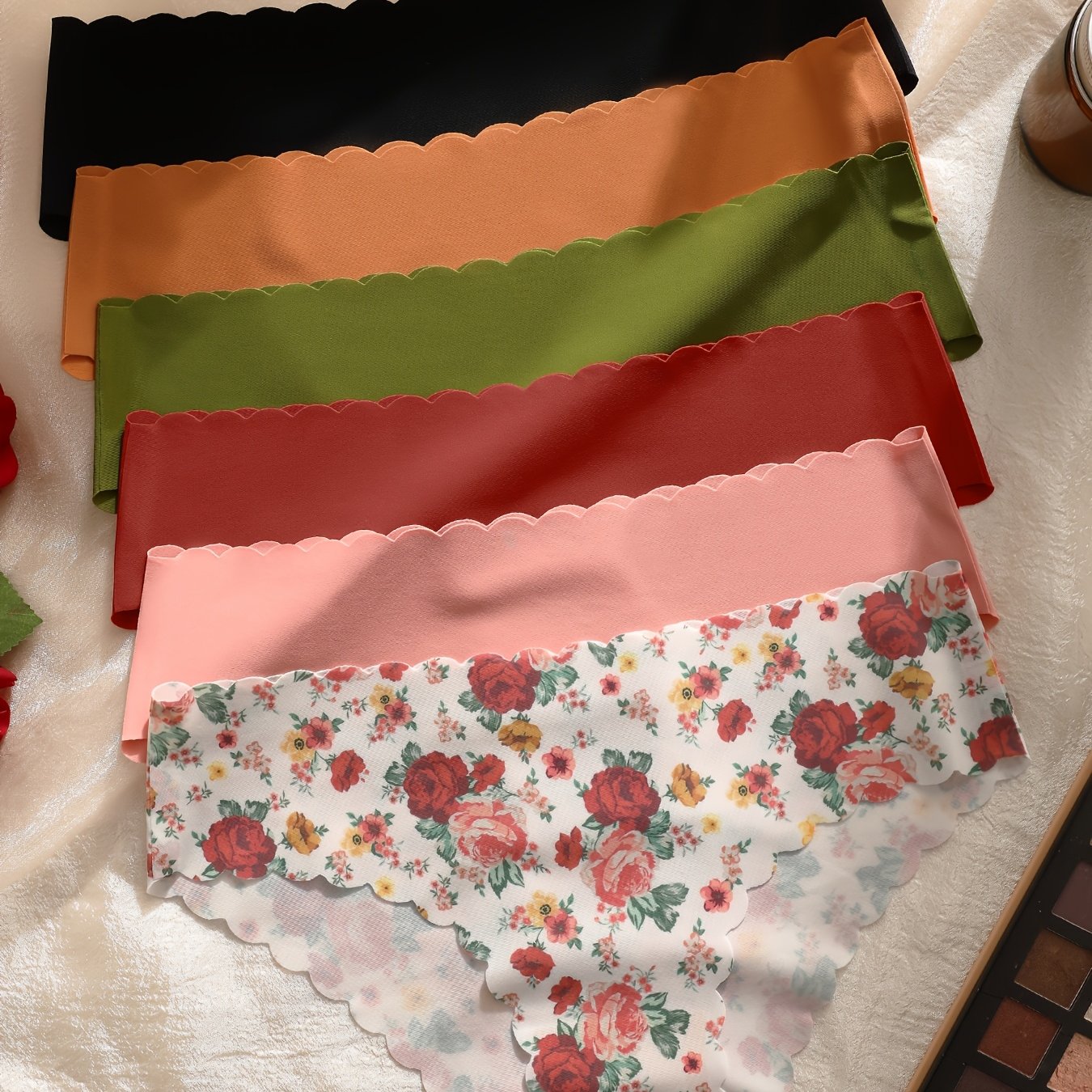 TEMU Lot de 6 sous-vêtements pour femmes, confortables et respirants, imprimés et couleurs , culottes ondulées pour le yoga , lingerie couture pour