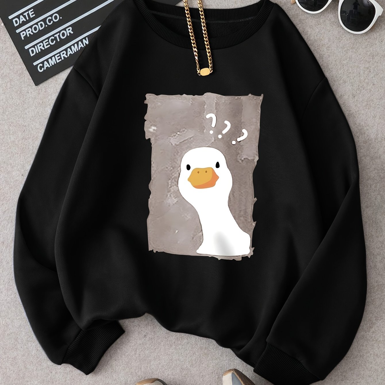 TEMU Long-sleeve Round-neck Sweatshirt With A Cartoon Duck Pattern Print