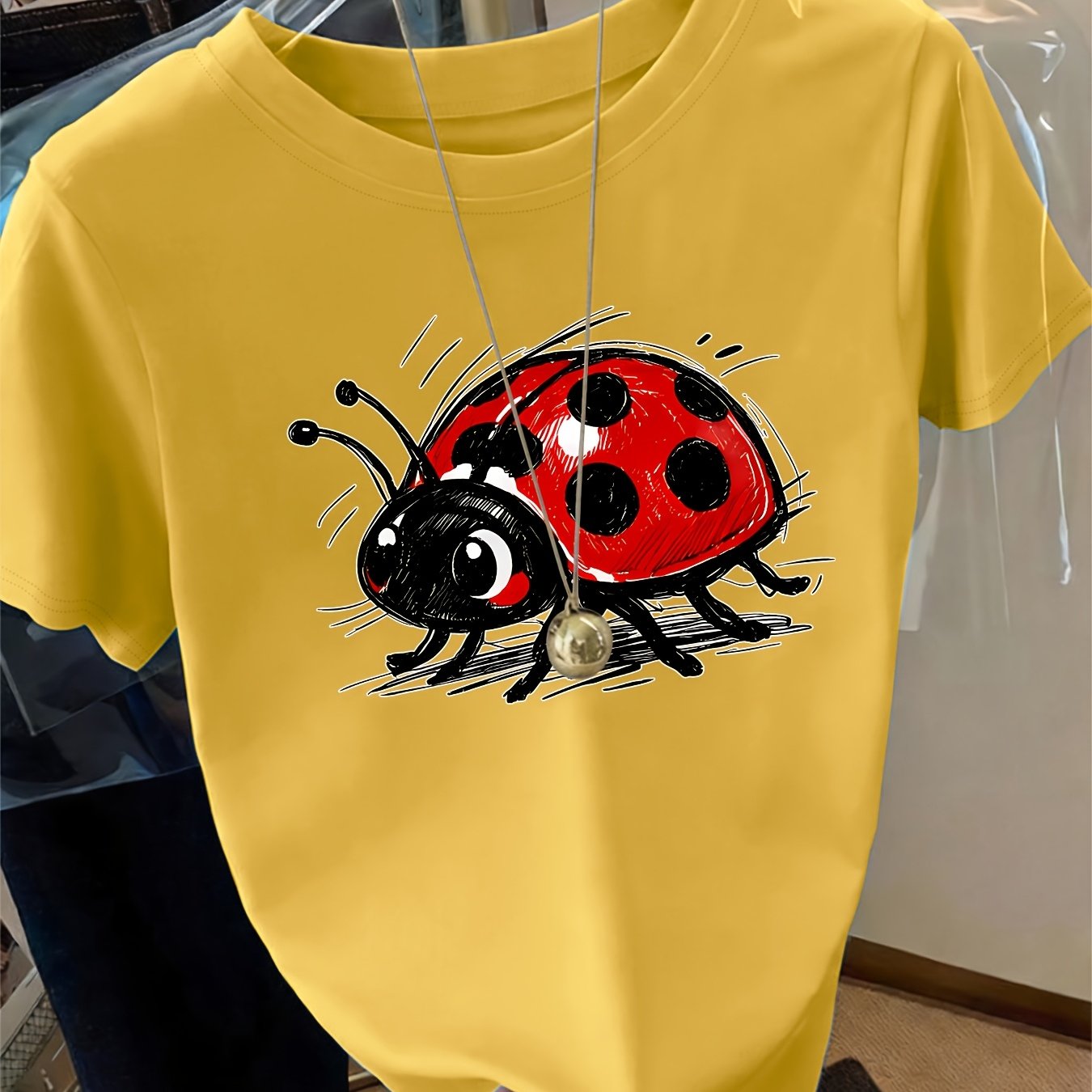 TEMU (001#) Women's Fashion Round Neck T-shirt, Easy Round Neck Short Sleeve, Fun Ladybug Print, Casual Daily Versatile Top