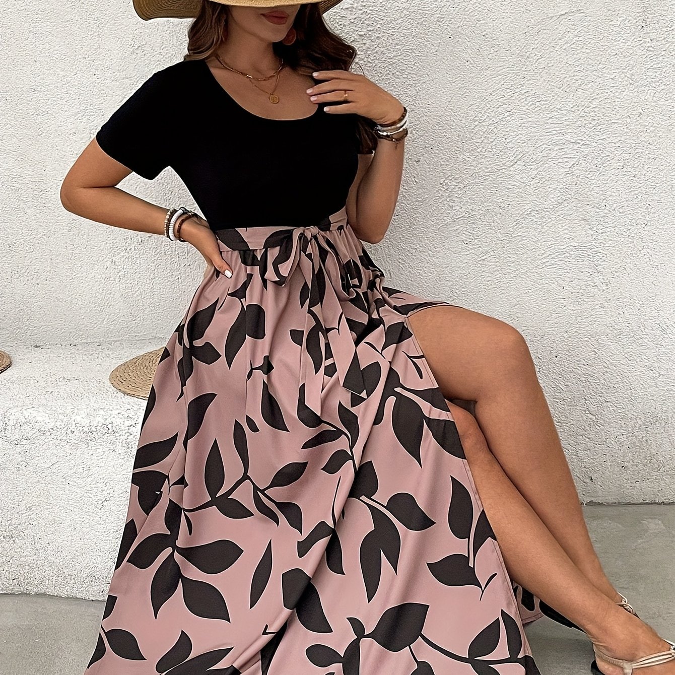 Image of Plus Size Women's Tropical Leaf Print Thigh Slit Beach Vacation Dress - Lightweight Fitted Machine Washable Round Neck Summer Dress For Poolside & Casual , Beach Dress, Resort Attire, Elegant Design
