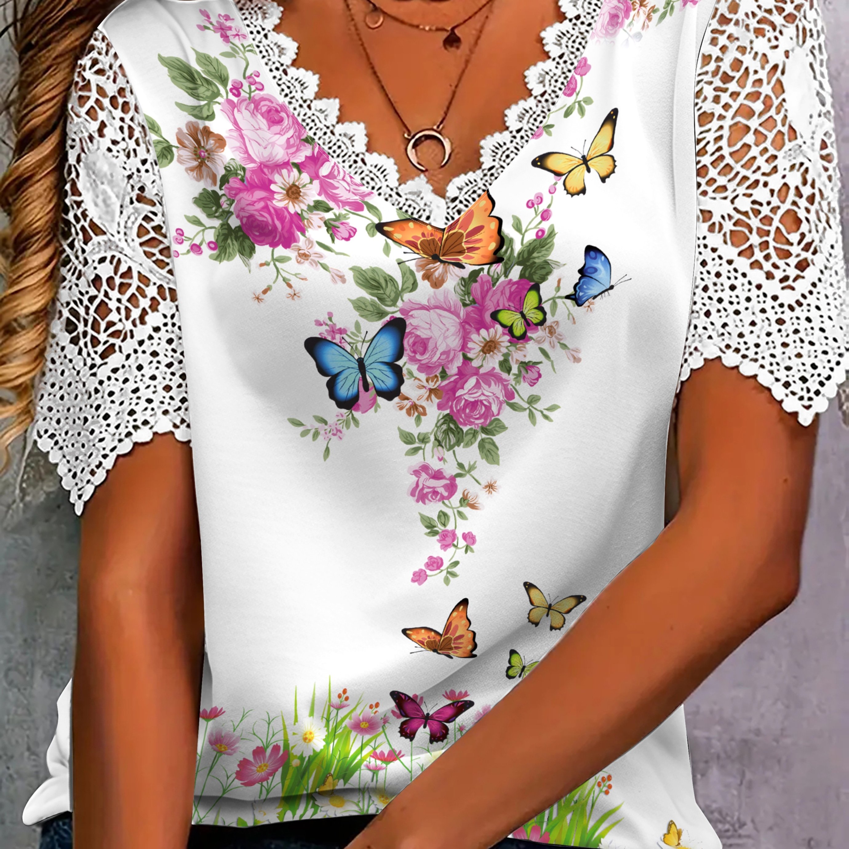 E-shop Elegantes Damen-Spitzen-Patchwork-Kurzarm-T-Shirt, modisches Damen-Kurzarm-Top mit buntem Blumen- Schmetterlingsdruck