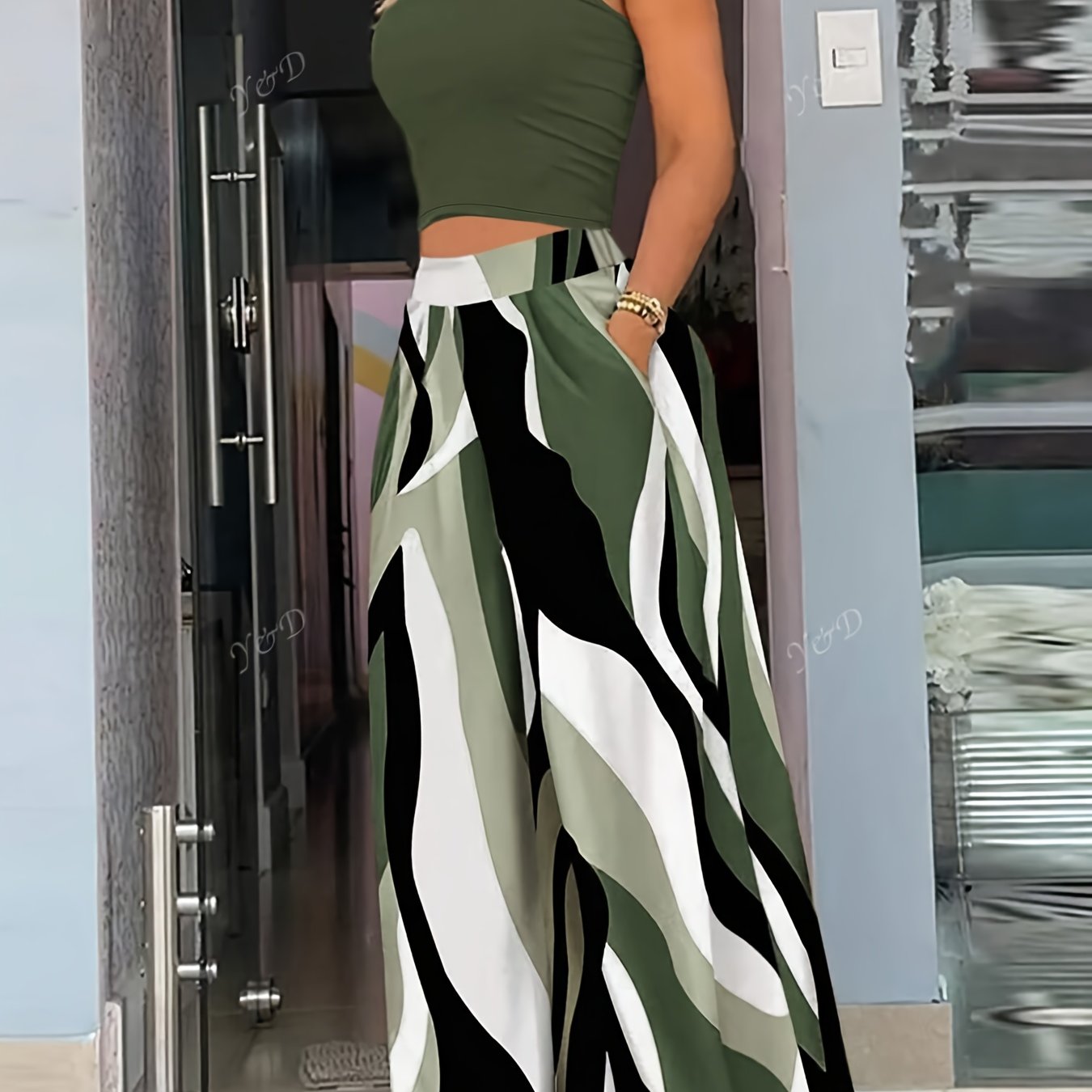 E-shop 2025 Neuheit im Feiertagsstil, Damenmode für Frühling/Sommer, lässiges Set mit -Top mit Mock Neck und Hose mit weitem Bein