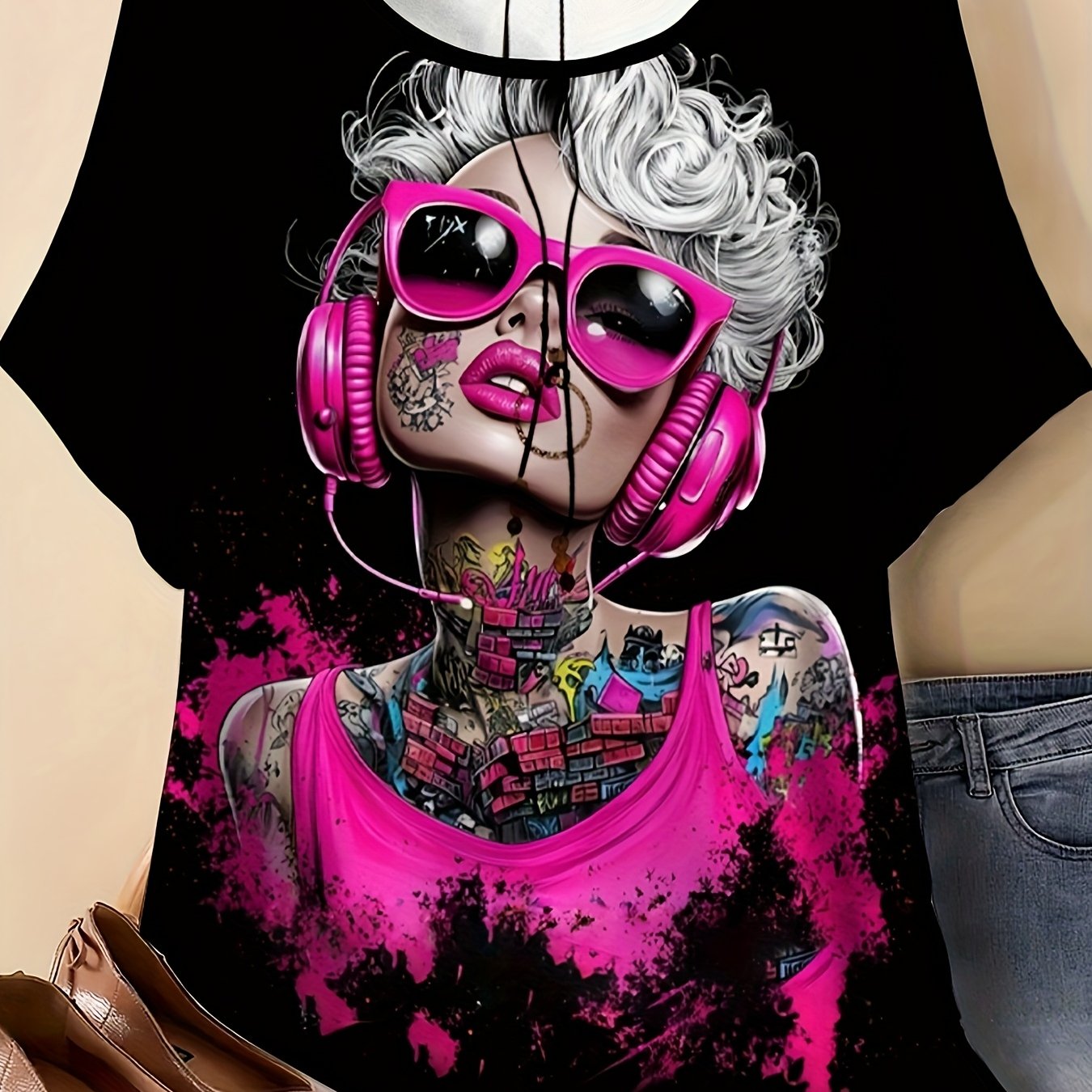 Image of Plus Size - Plus Size - Plus-size Women's Elegant Artistic Print, Round Neck Short-sleeve Summer Top, Suitable For Casual Outdoor Wear, A Relaxed And Summer Shirt Without Pendants