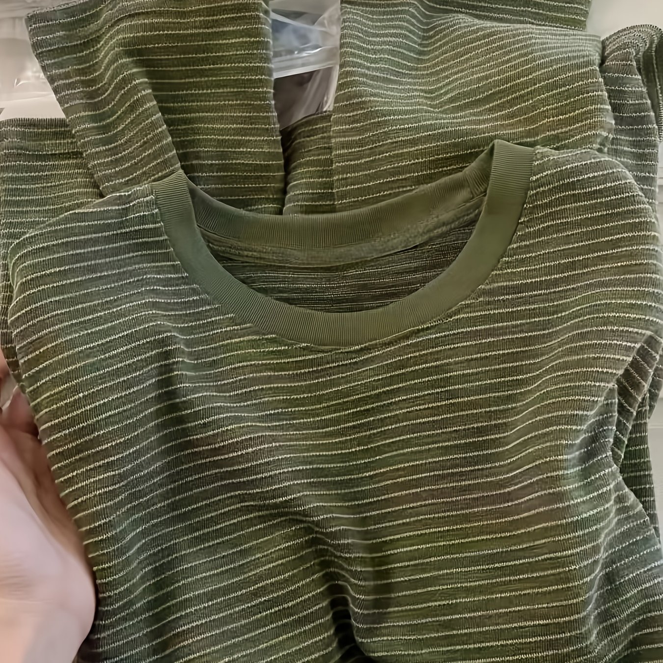 Lazy Style Green Striped Round Neck Sweater Women's Early Spring Relaxed Fit Pullover Loose Versatile Base Layer Striped Top