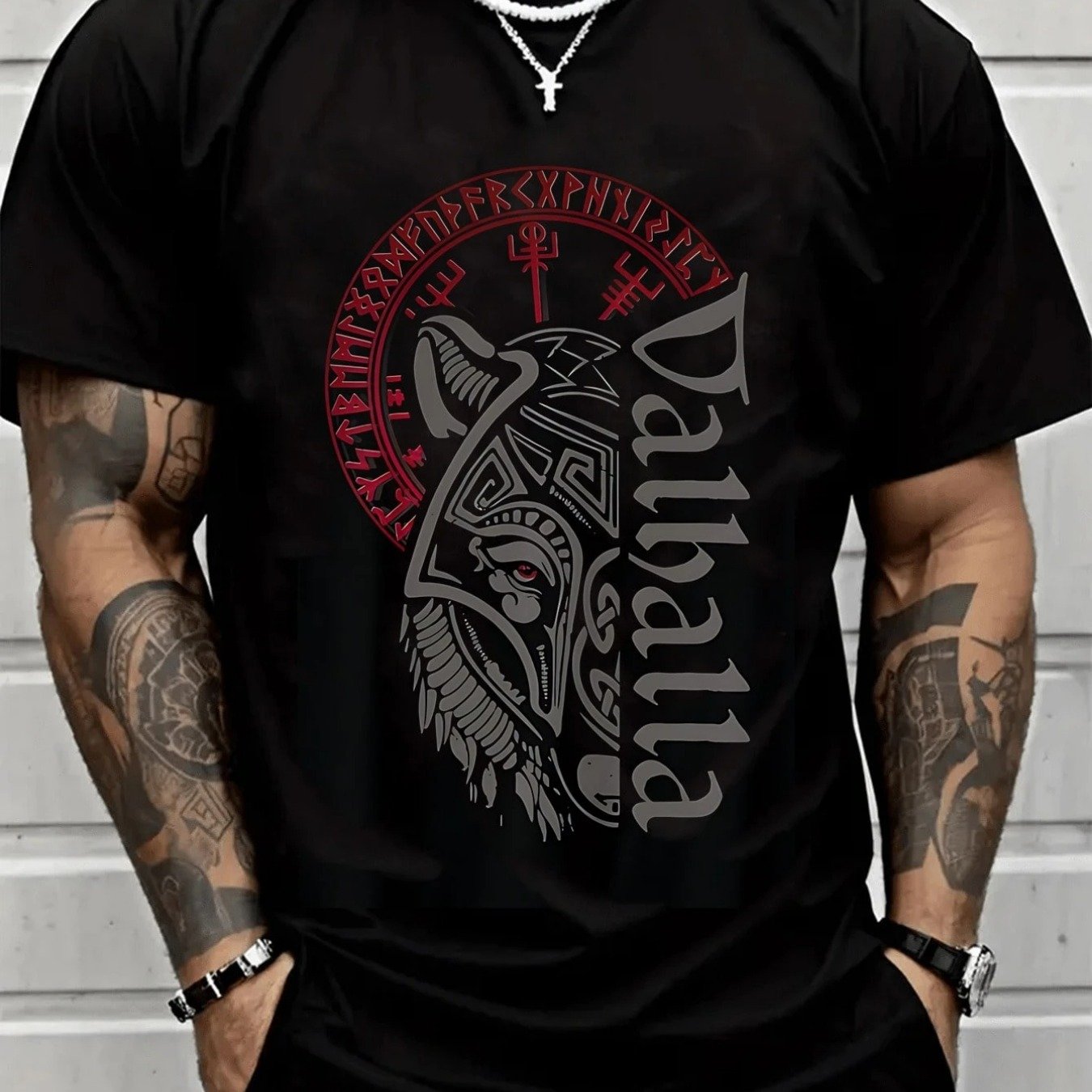 E-shop Herren Schwarz Wolf Grafik T-Shirt mit rotem Kreis | Bequem, Ganzjahres, , Auffälliges Design, Robuste Verarbeitung, Rundhalsausschnitt, Leicht