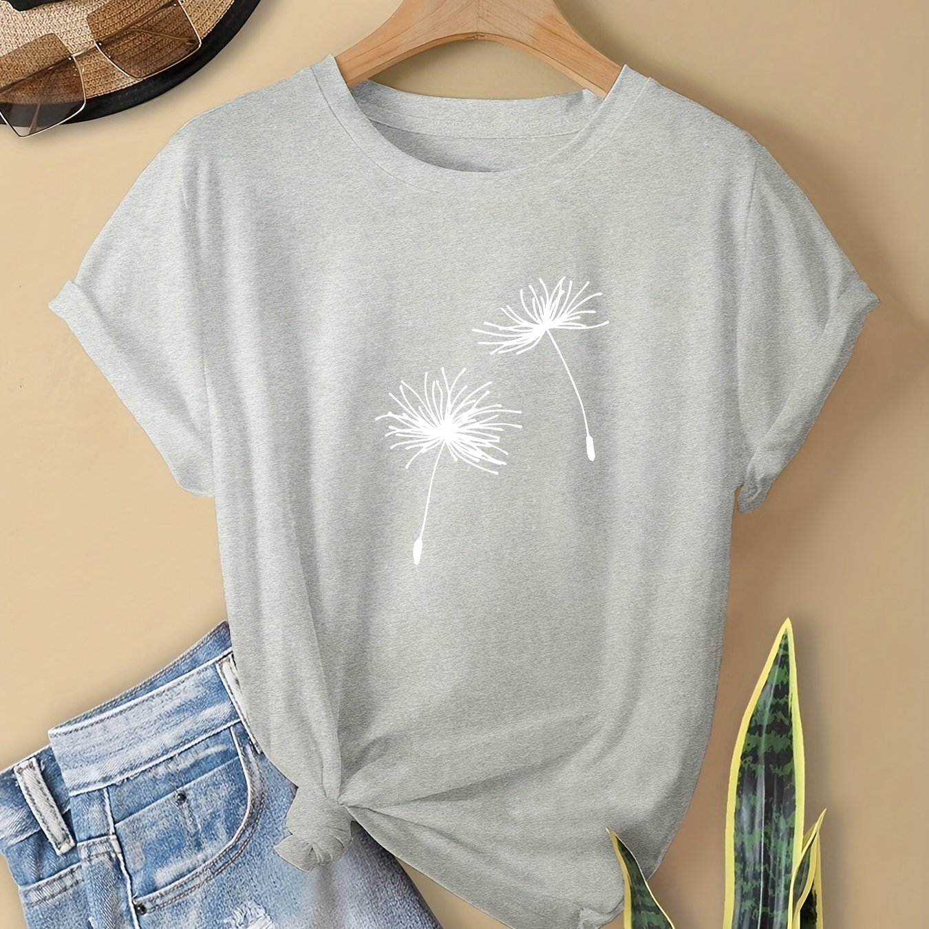 Plus Size, Plus Size Daisy Print T-shirt, Casual Short Sleeve Crew Neck Top For Spring/summer, Plus Size Women's Clothing