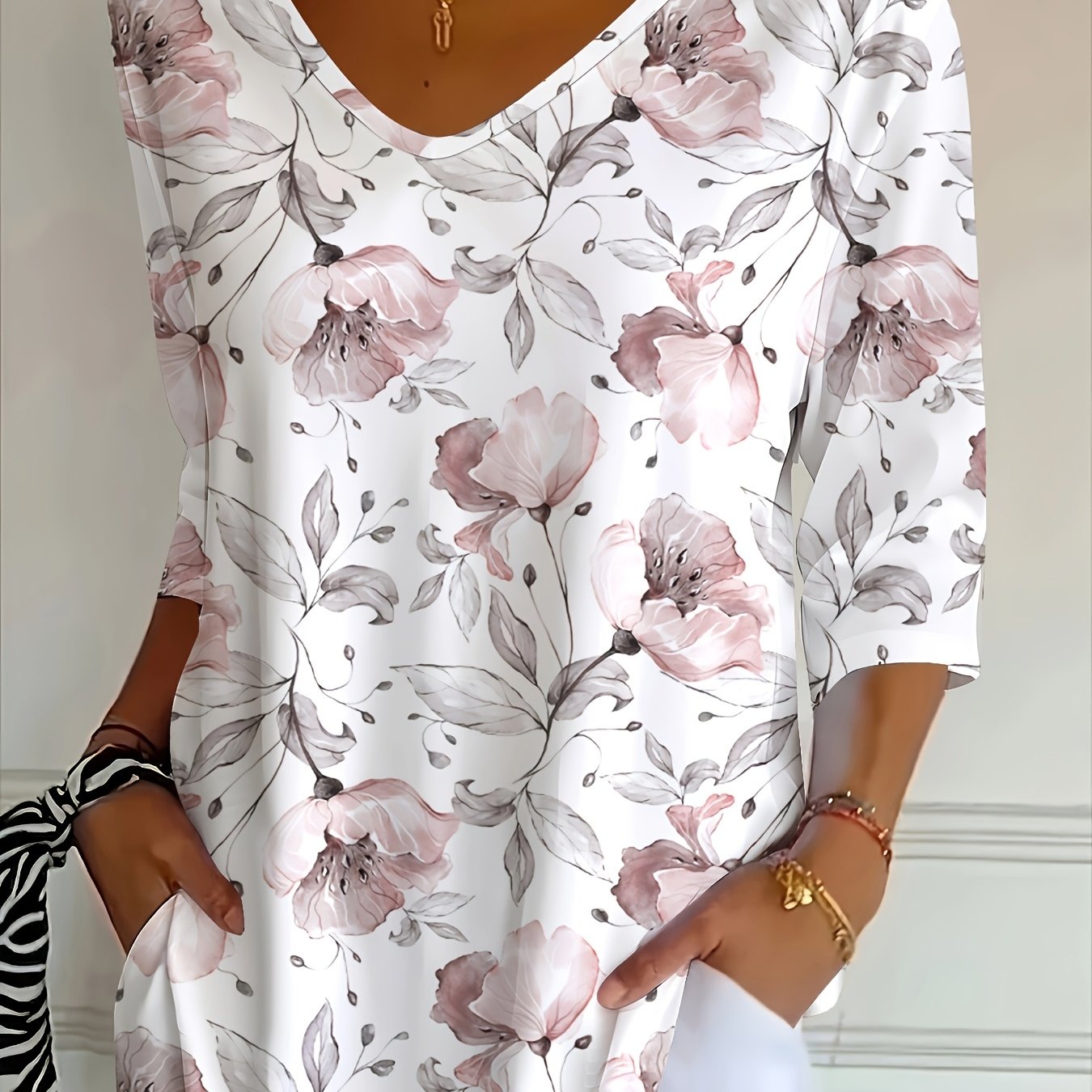 TEMU Casual Fashion Holiday Women's Regular Fit Floral Print 3/4 Sleeve V-neck T-shirt, Top