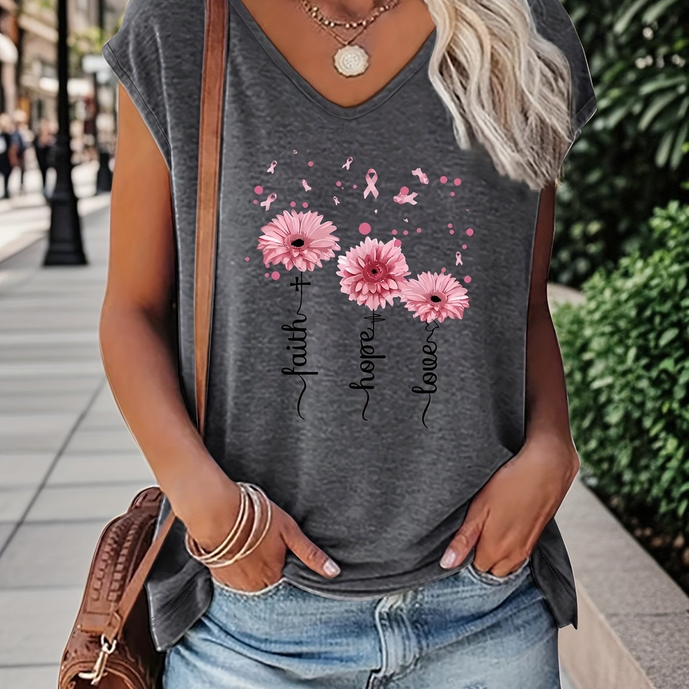 E-shop Plus Size, Plus Size T-Shirt mit Buchstabendruck, Kurzarm V-Ausschnitt Casual Top für Sommer & Frühling, Damen Plus Size Kleidung