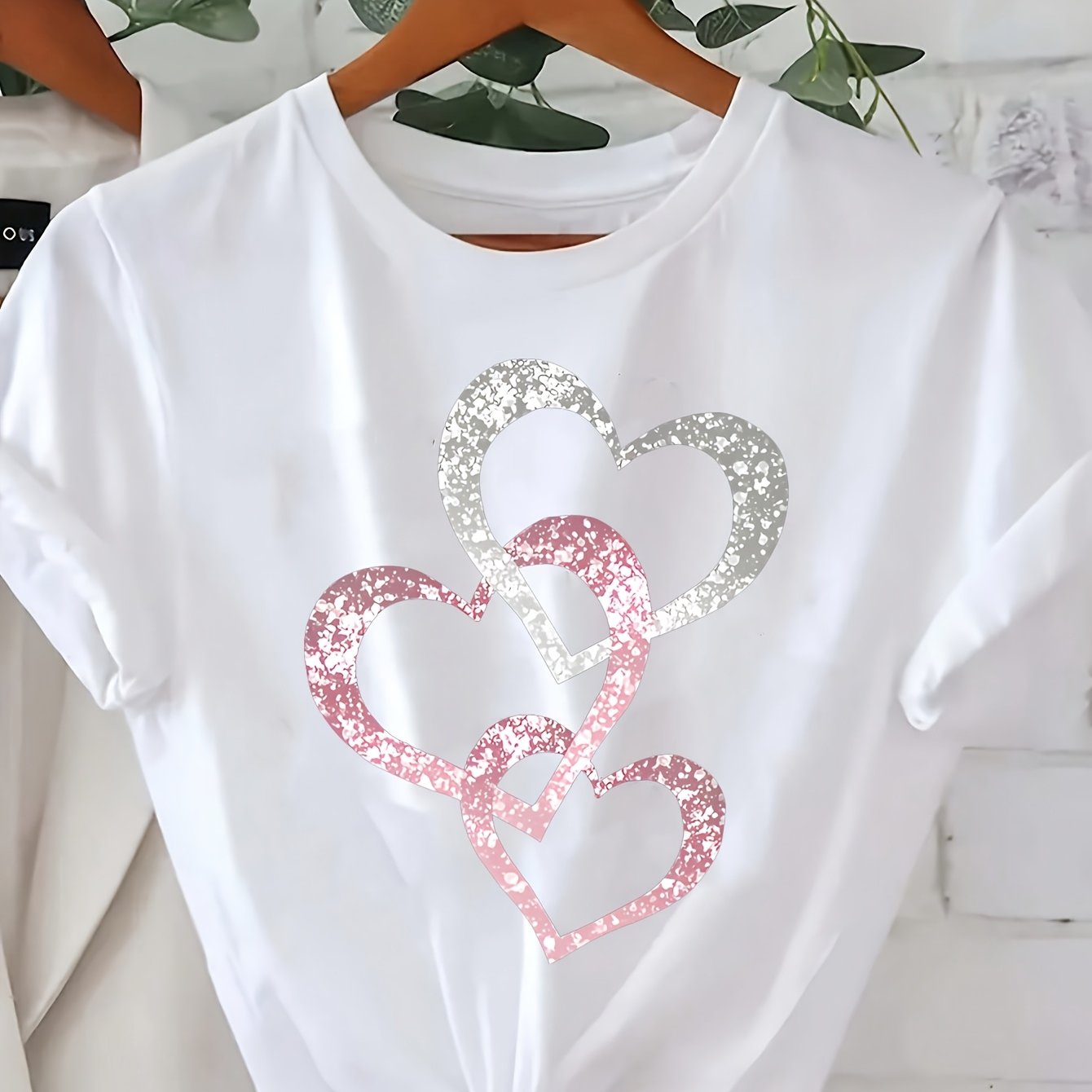 Image of Women's Casual Athletic Short Sleeve, 3pcs Heart-shaped Print Patterns, Spring Summer Fashion T-shirt, Women's Clothing