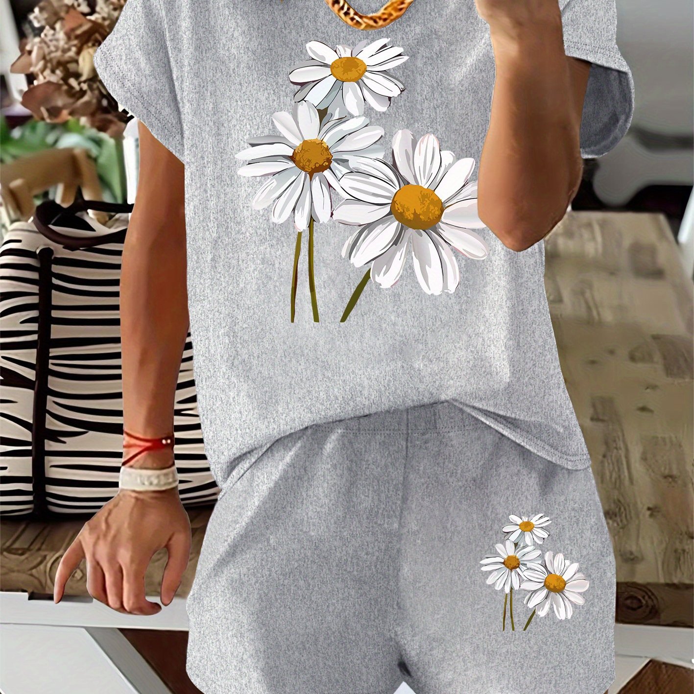 TEMU Women's Casual Homewear Two-piece Set Consisting Of A T-shirt And Shorts, Featuring A Printed Design With A Cropped T-shirt And Curved Hem
