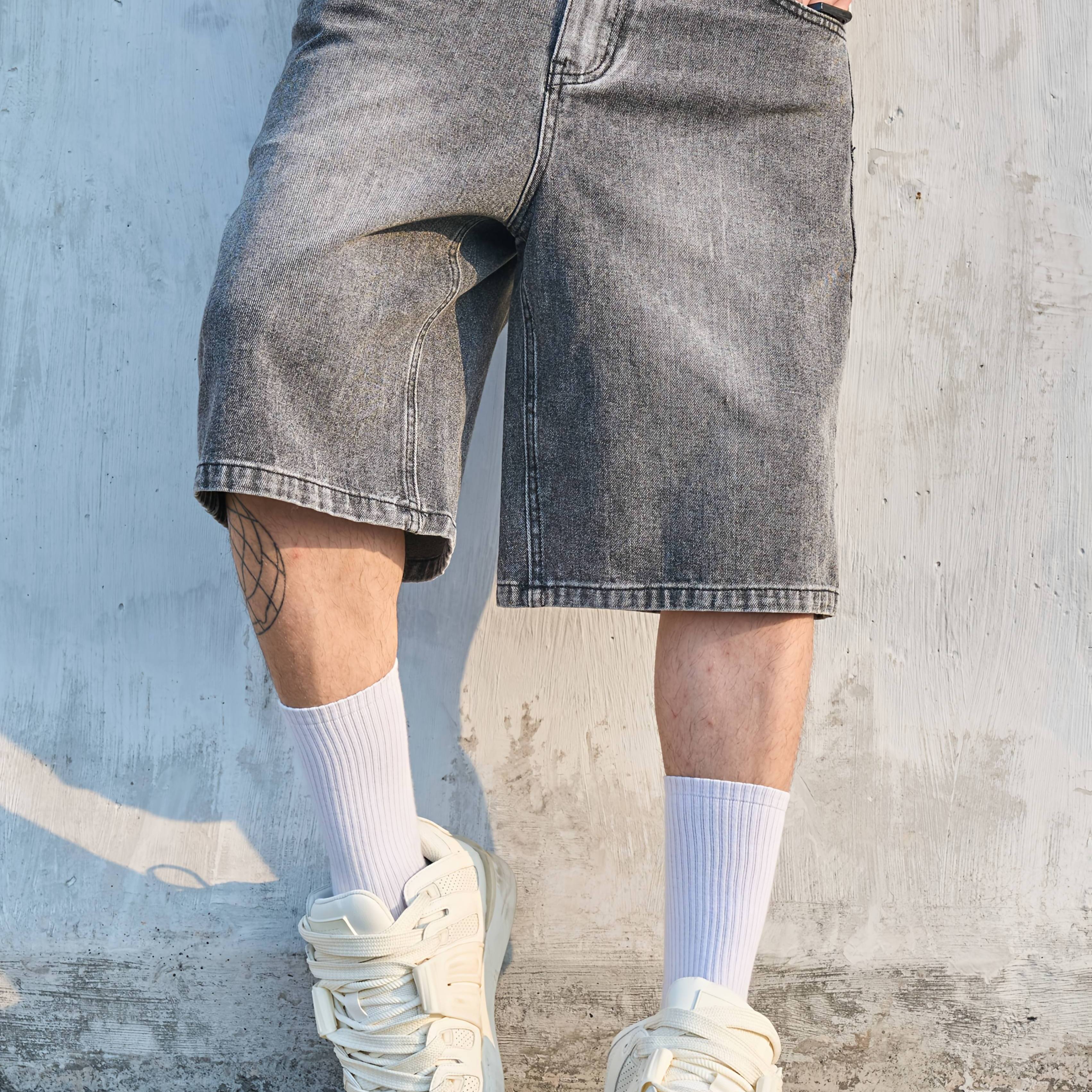 Image of Men's Denim Shorts 2025 Summer New Style Loose Straight-leg Knee-length Pants, Trendy Wide-leg Capri Pants, Casual And Versatile