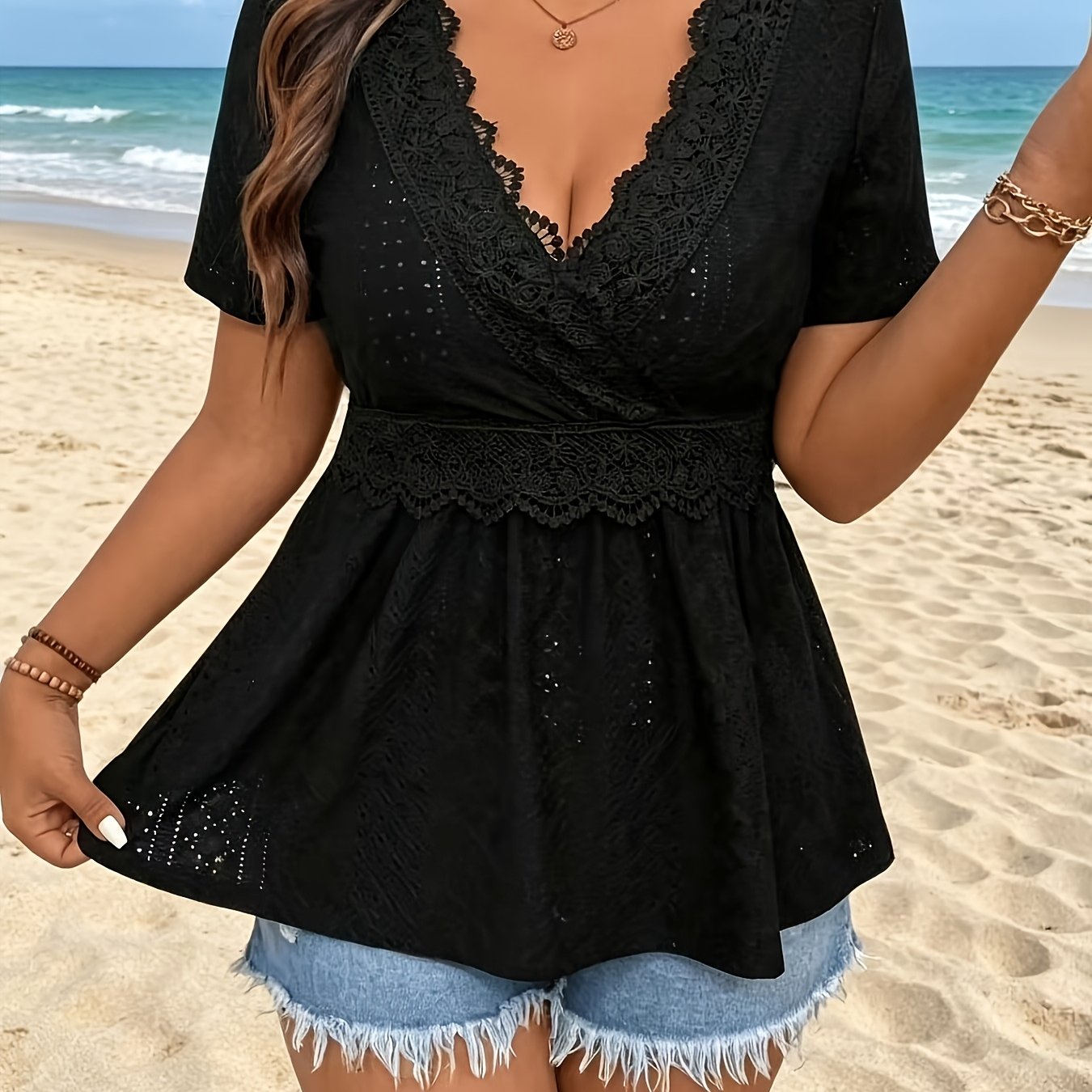 New Women's Top, Slim-fit With A Cinched Waist, Lace , Sexy V-neck, Soft And Comfortable, Tummy-control Mesh Lining