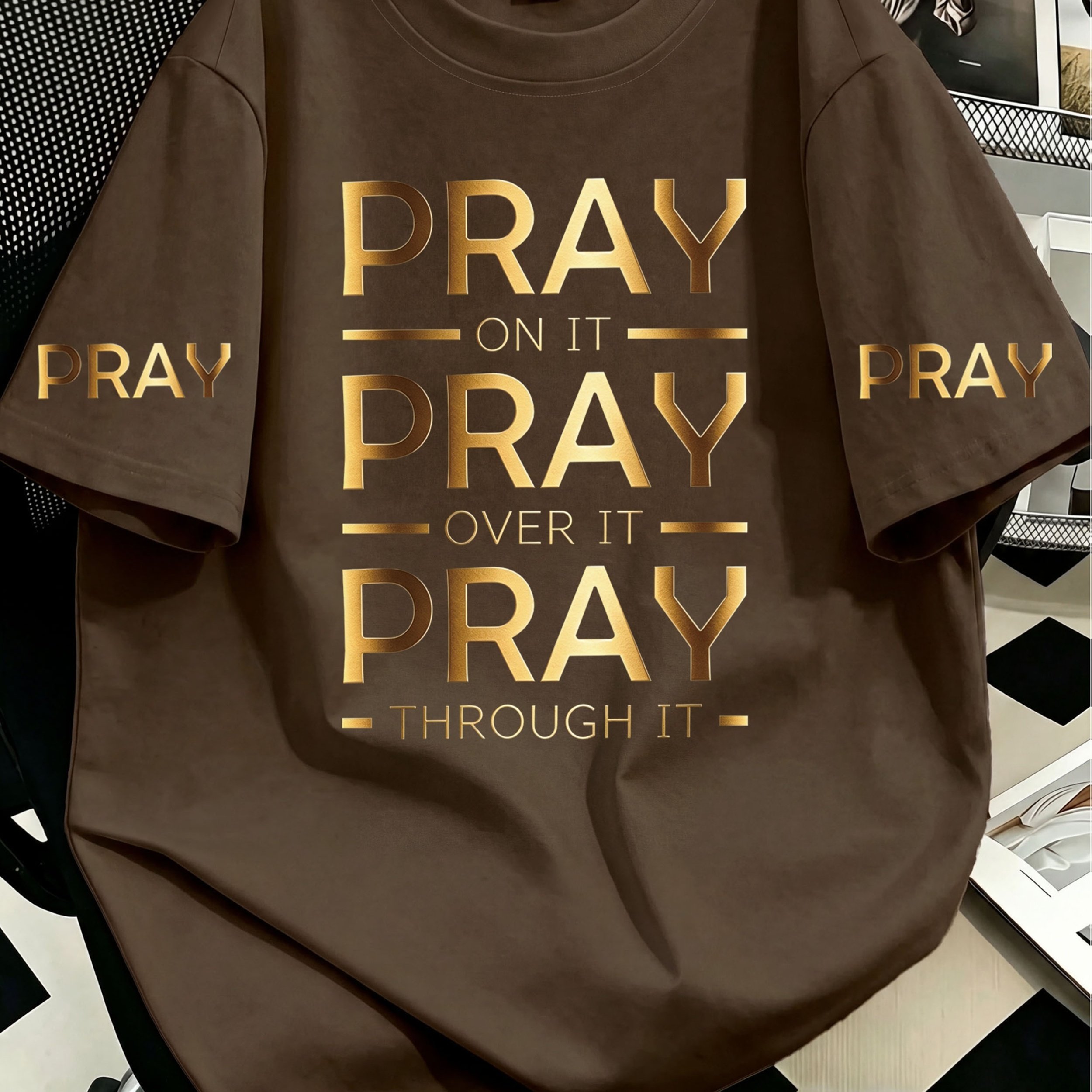 TEMU Plus Size Dames Gouden Letter PRAY Gedrukt Ronde Hals Korte Mouw T-Shirt, Geschikt voor Zomervakantie, Strand, Vakantie, Lente, Valentijnsdag,