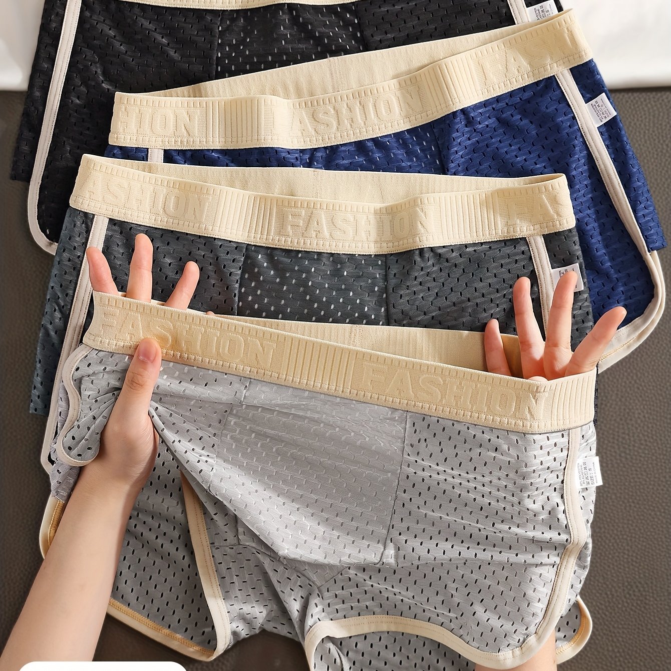 E-shop Zufälliges 4er-Pack Herren Boxershorts aus Mesh-Eis-Seidenfaser, Weich, Bequem, Atmungsaktiv, Nude-Gefühl, Glatt, Locker, Große Größe,