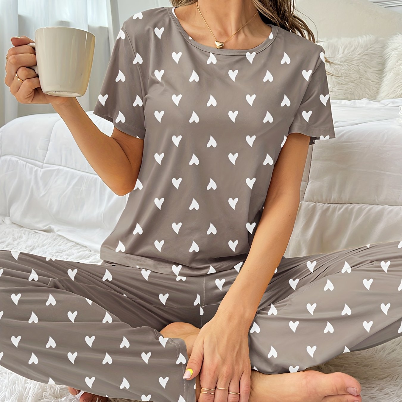 Image of Heart Print Pajama Set, Casual Short Sleeve Round Neck T-shirt & Pants, Women's Sleepwear