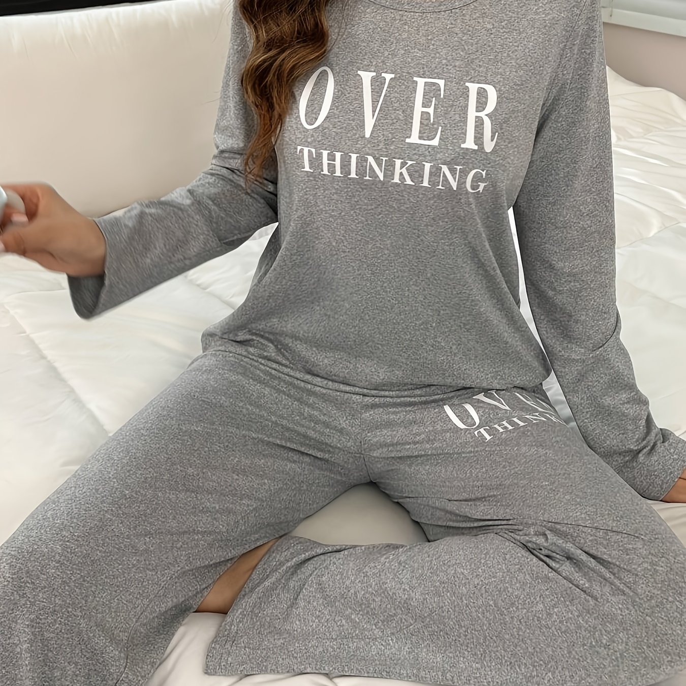 Women' Long Set . Comfortable Printed Long Sleeve Top And Elastic Waist Long Pants Are Perfect