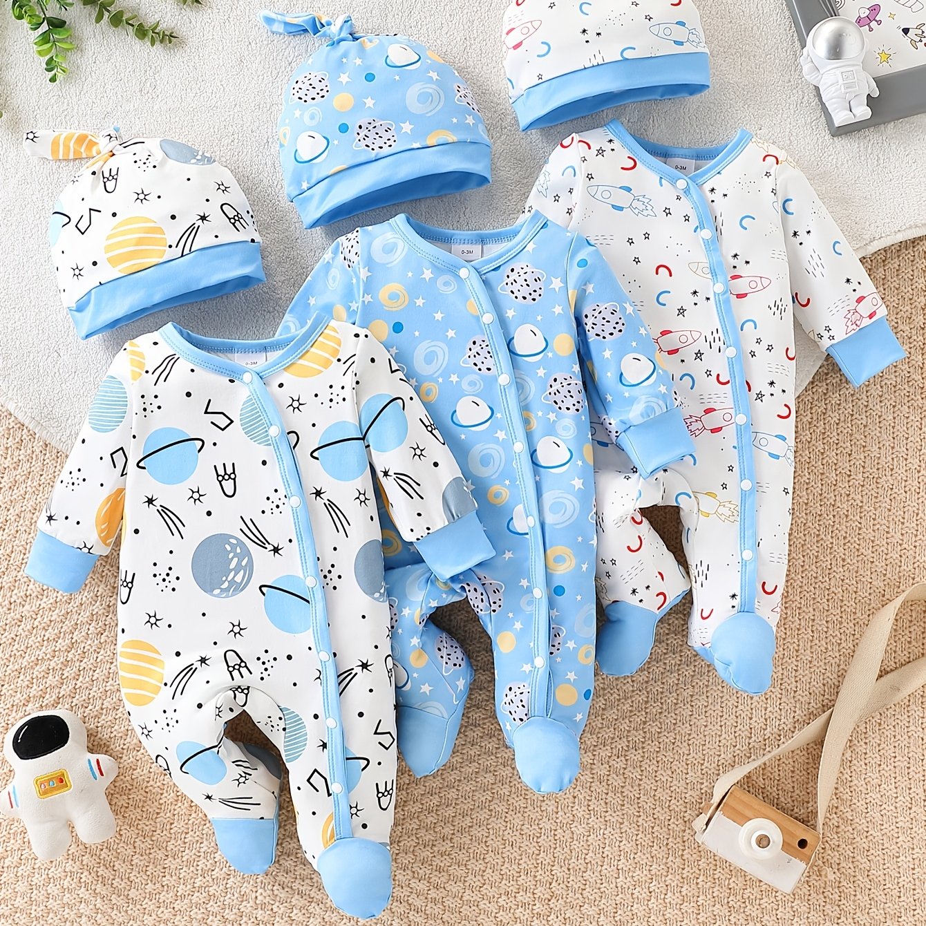 Image of A Set Of 3 Cute Cartoon-patterned Footed Onesies With Hats For Spring And Autumn, Made From Soft And Comfortable Fabric, Suitable For Baby Boys And Outdoor Activities, For Outdoor