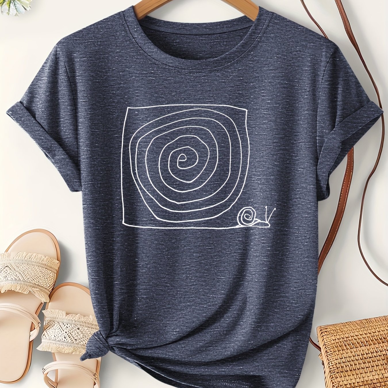 E-shop Damen Minimalistisches Spiralschnecken-Linien-Druck T-Shirt – Leichtes Kurzarm-Rundhals-Bluse, Casual & Strandurlaub Top – Maschinenwaschbares