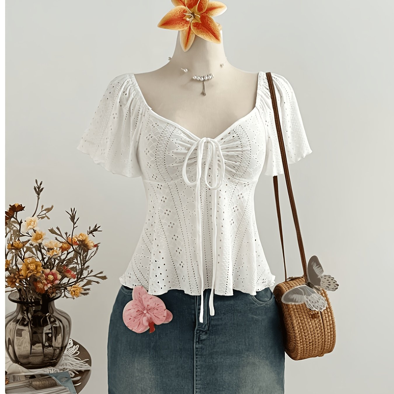 TEMU Chu Lin Directed Zd260412044 2026 New French Square Collar Hollow Top, Puff Sleeve Waist Gentle Style Short Shirt
