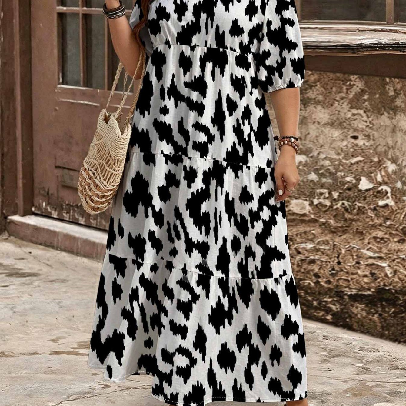 Image of Plus Size, Summer Plus Size Animal Print Bubble Shortsleeved Maxi Dress For Women. Layered Cake . Vintage Elegant Bohemian Loosefitting Resort Vacation Party Cocktail Beach Elegant Maxi Dress.