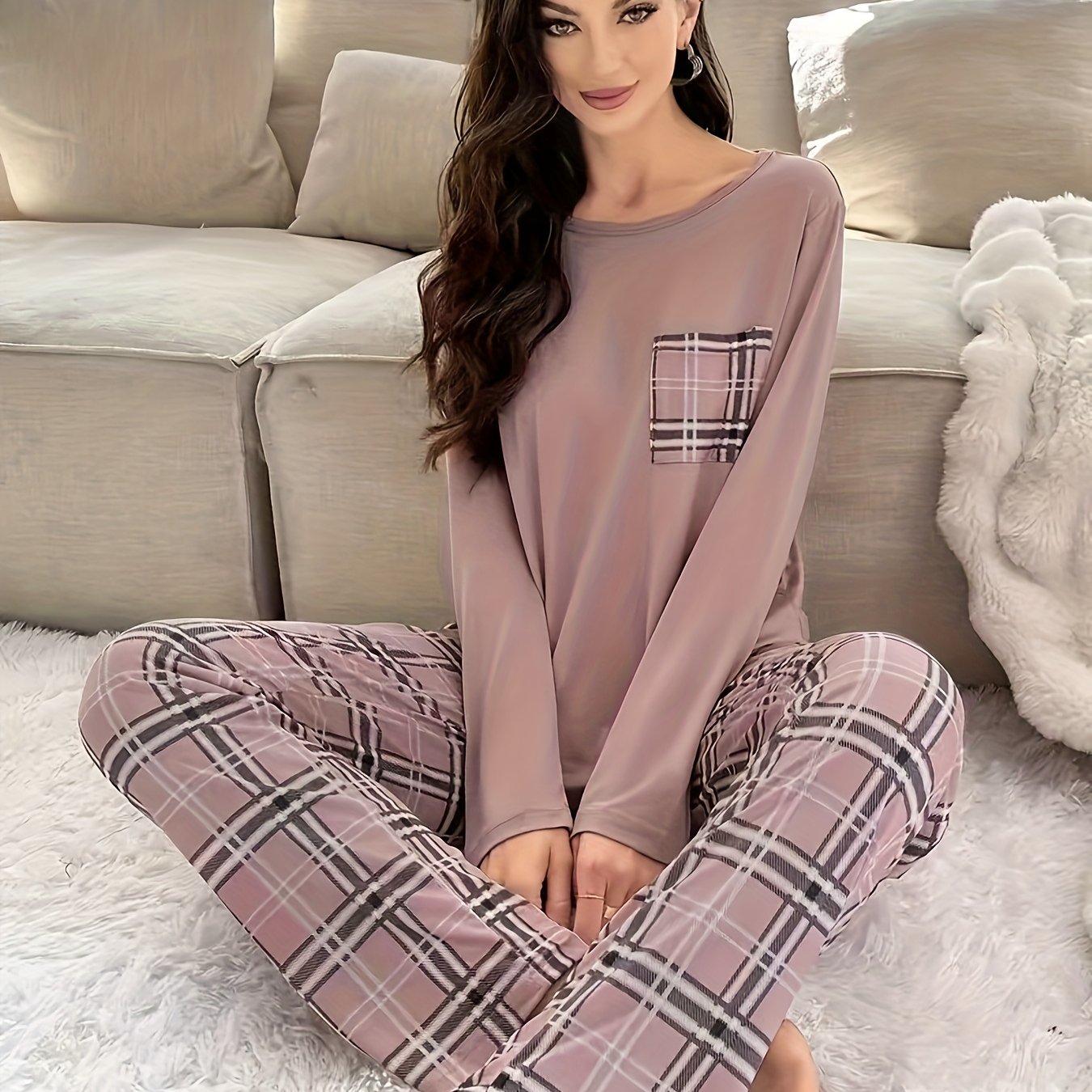 E-shop Damen Schlafanzug Set mit langärmeligem Oberteil mit Rundhalsausschnitt und Hose mit Fronttasche und Karomuster, Stoff, bequeme Freizeitkleidung