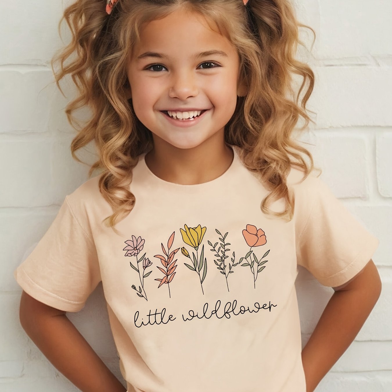Image of Summer Fashion Short-sleeve T-shirt For Girls With 'little ' Letter Print, A Cute Casual Top For Children