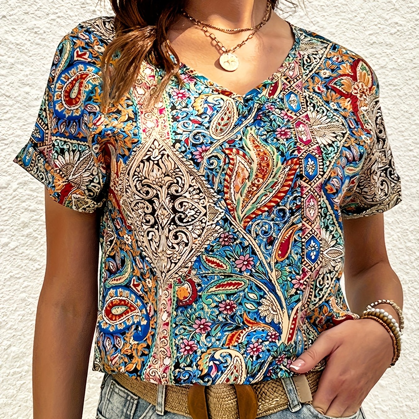 E-shop Paisley Bedrucktes V-Ausschnitt Hemd mit lockerer Passform, Kurzarmhemd im Vintage-Stil, Bedrucktes T-Shirt im ethnischen Stil, geeignet für