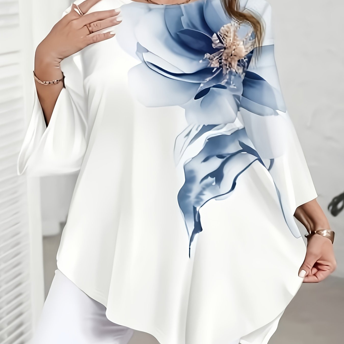 TEMU Grande Taille - Conçu pour 2025, ce T-shirt tendance et polyvalent à imprimé floral et col rond présente une manche trois- , parfait