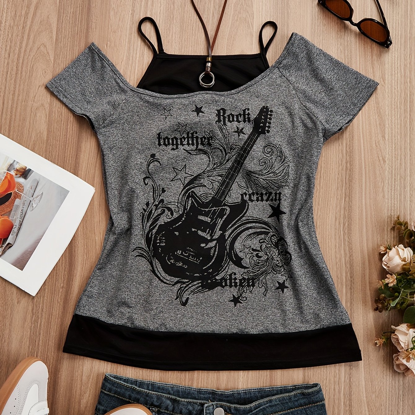 E-shop 2-in-1-Look Grau-Schwarz bedrucktes T-Shirt [Glück anziehend]