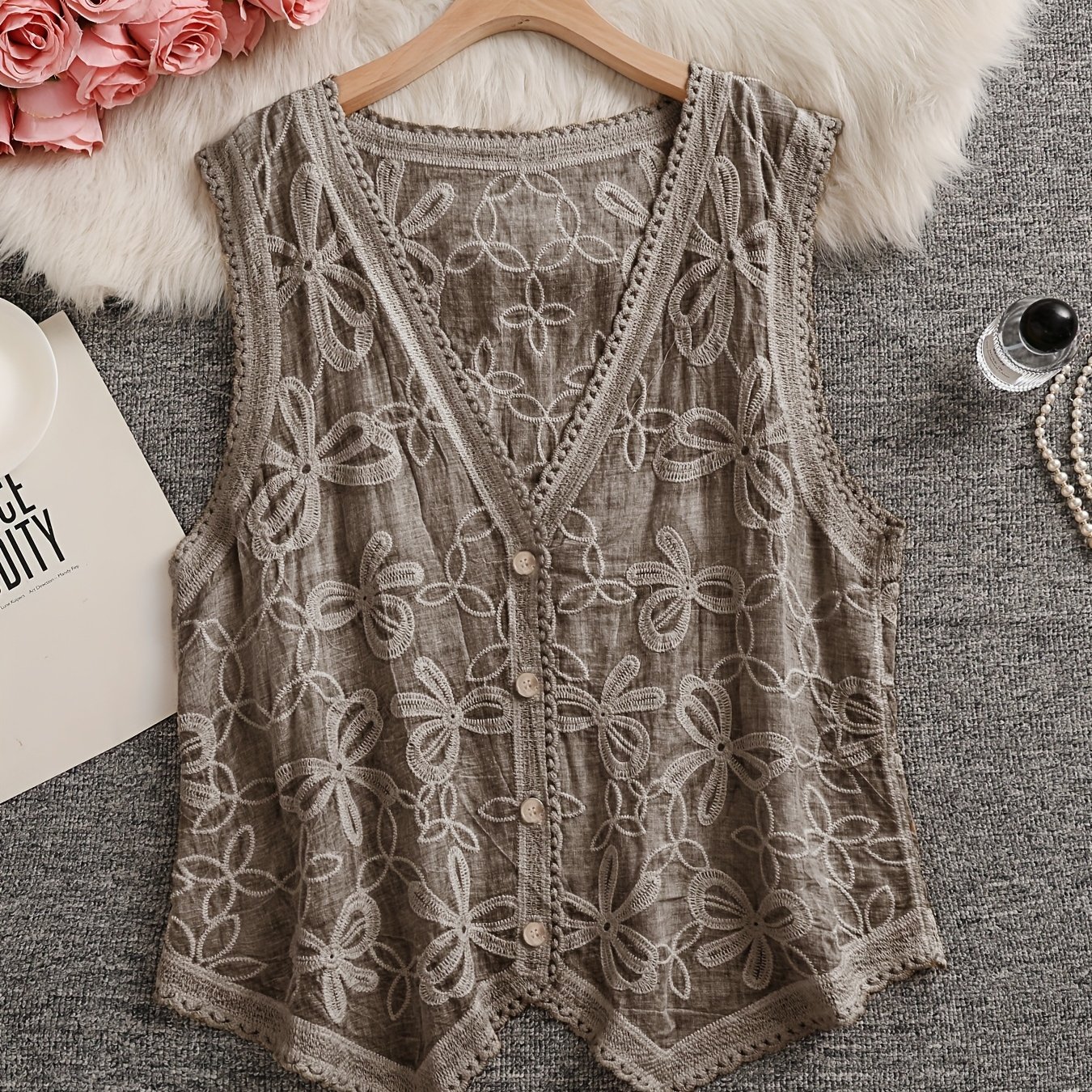 2024 Autumn/winter V-neck Cardigan Vest Women's Outer Wear Loose Small Fragrant Style Sleeveless Top