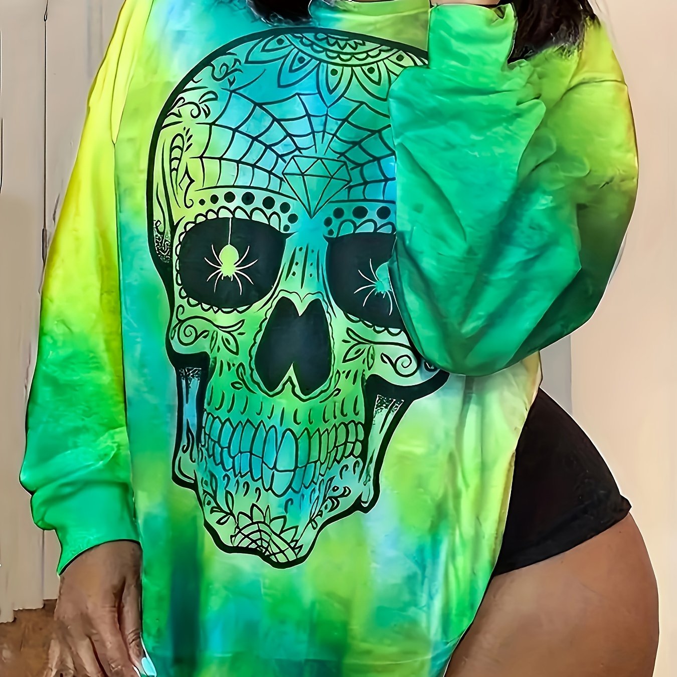 Image of Plus Size Women's Halloween Skull Print Tie-dye Long Sleeve T-shirt - Elegant Round Neck Casual Top, Machine Washable Fall , Halloween Clothes, Festive Attire, Pattern Shirt, Durable Casualwear