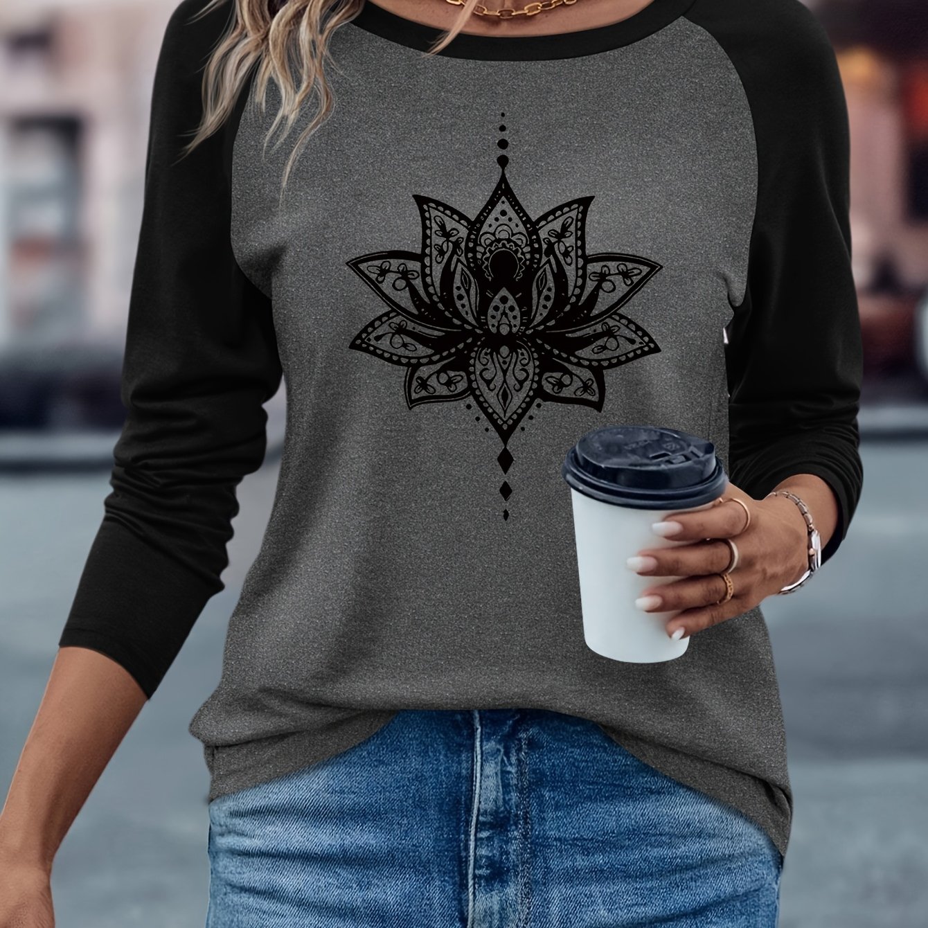 E-shop Blumenmuster Rundhals Langarm T-Shirt für Damen, geeignet für Freizeitkleidung im Western-Stil