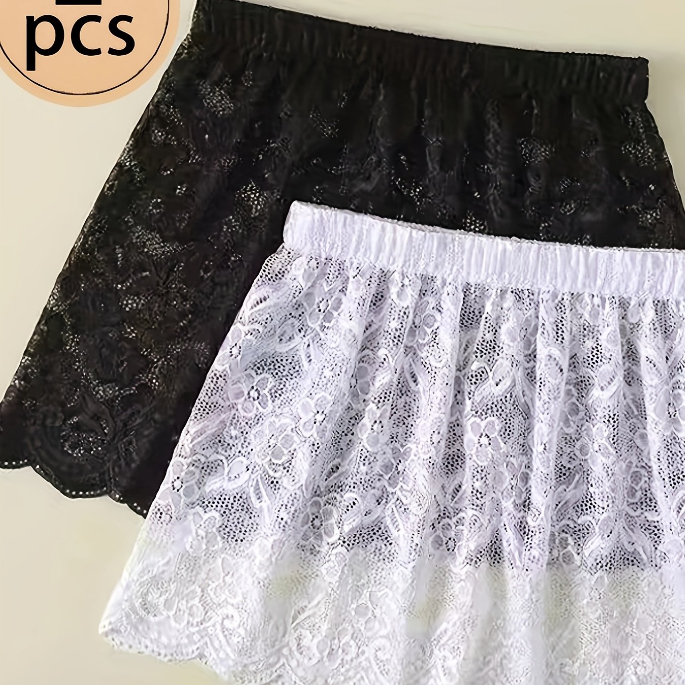 Image of 2 Hoodies Layered As Inner Wear, A Magical Bottoming Artifact, A Hip-covering Skirt With A Small Curtain, With A Sweater, A Fake Hem, And A Lace Skirt