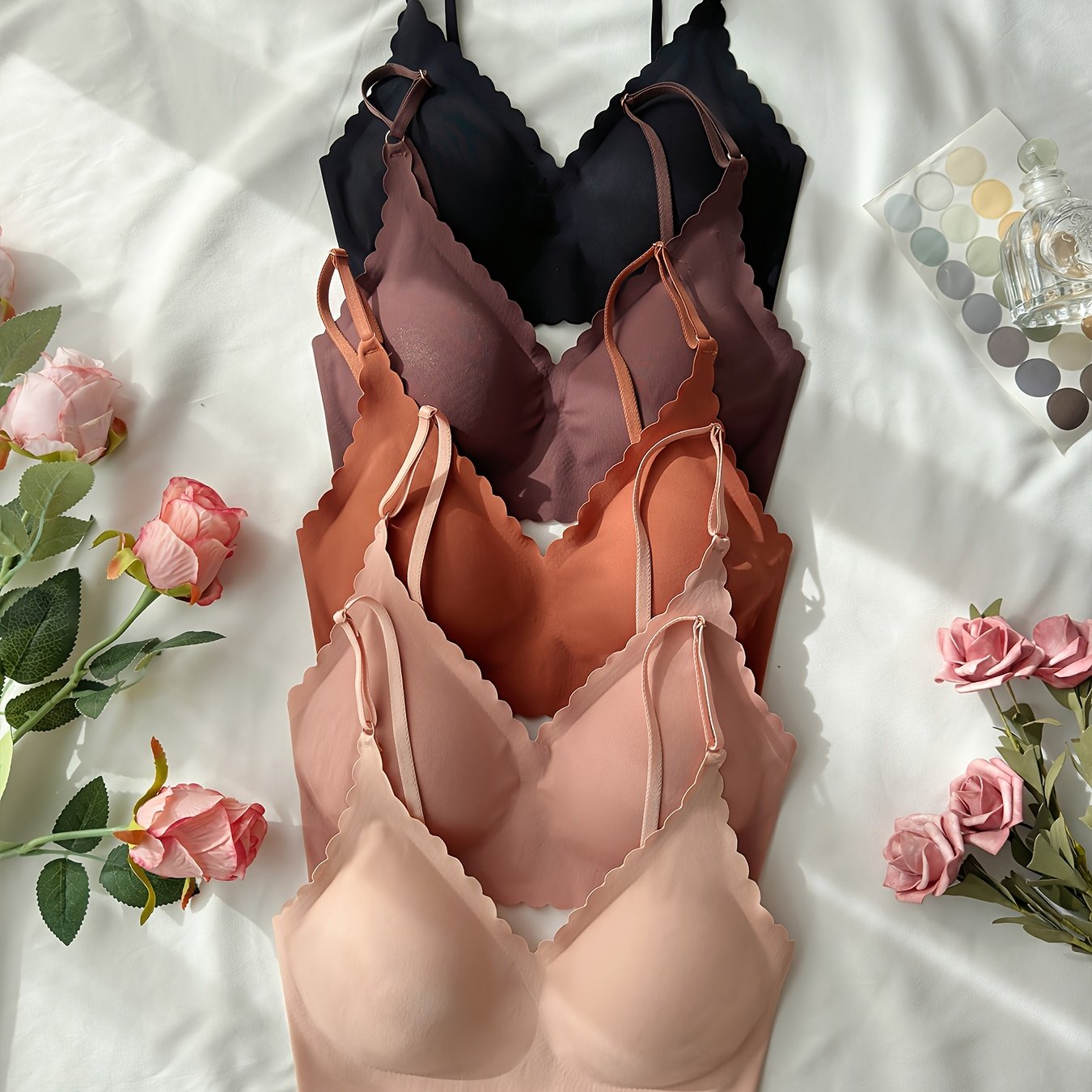 E-shop Nahtlose, fast unsichtbare Bralettes | elegante, einfarbige Ausführung, atmungsaktives Material, bügellos, herausnehmbare Polsterung, mittlerer