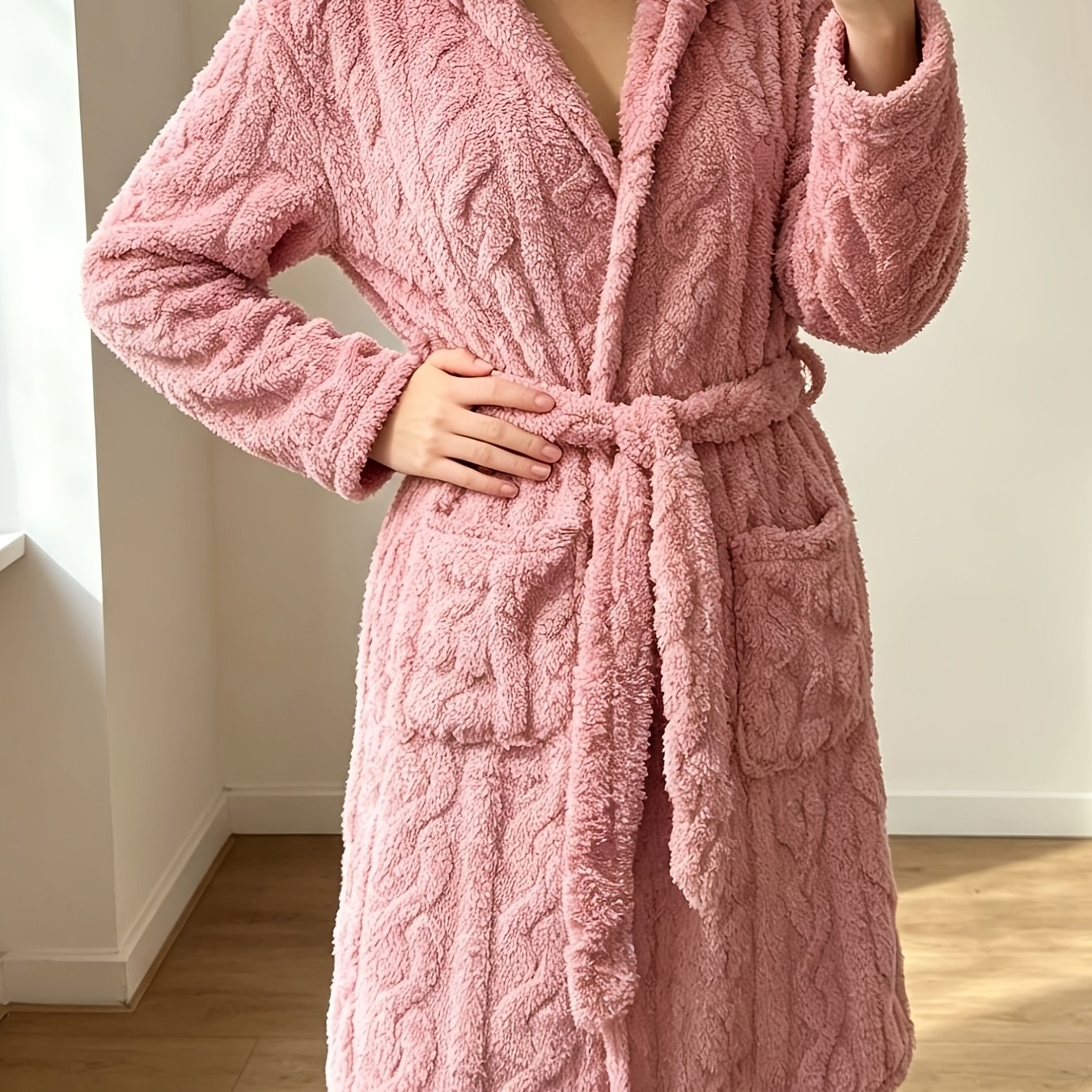 TEMU A Twisted- Long-sleeve Heart-pattern Women's Robe, Comfortable And Warm Flannel Bathrobe, Loungewear