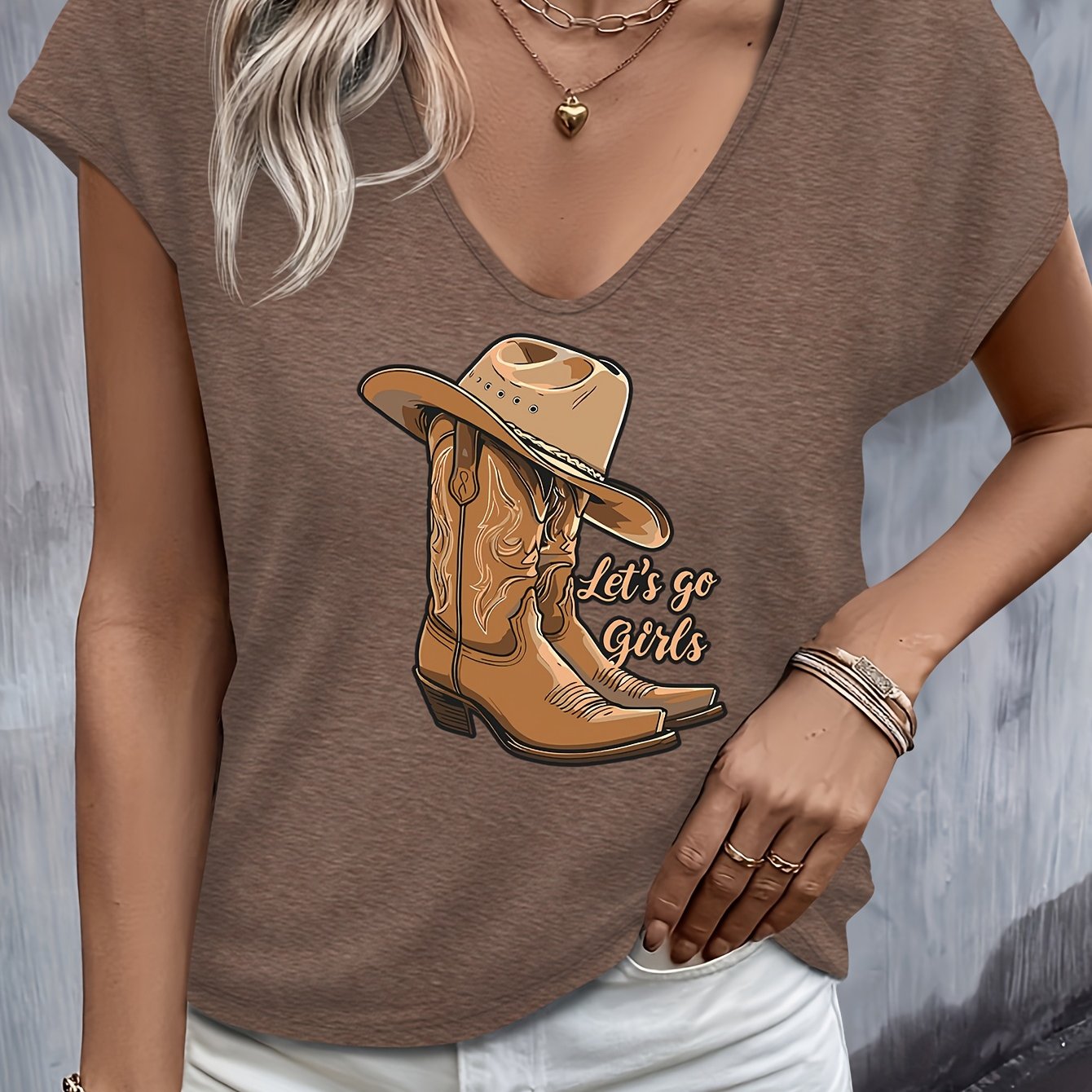 TEMU T-shirt pour femme avec motif de bottes et de chapeau -girl - Col en V, manches courtes, haut décontracté pour /été, tissu extensible, design