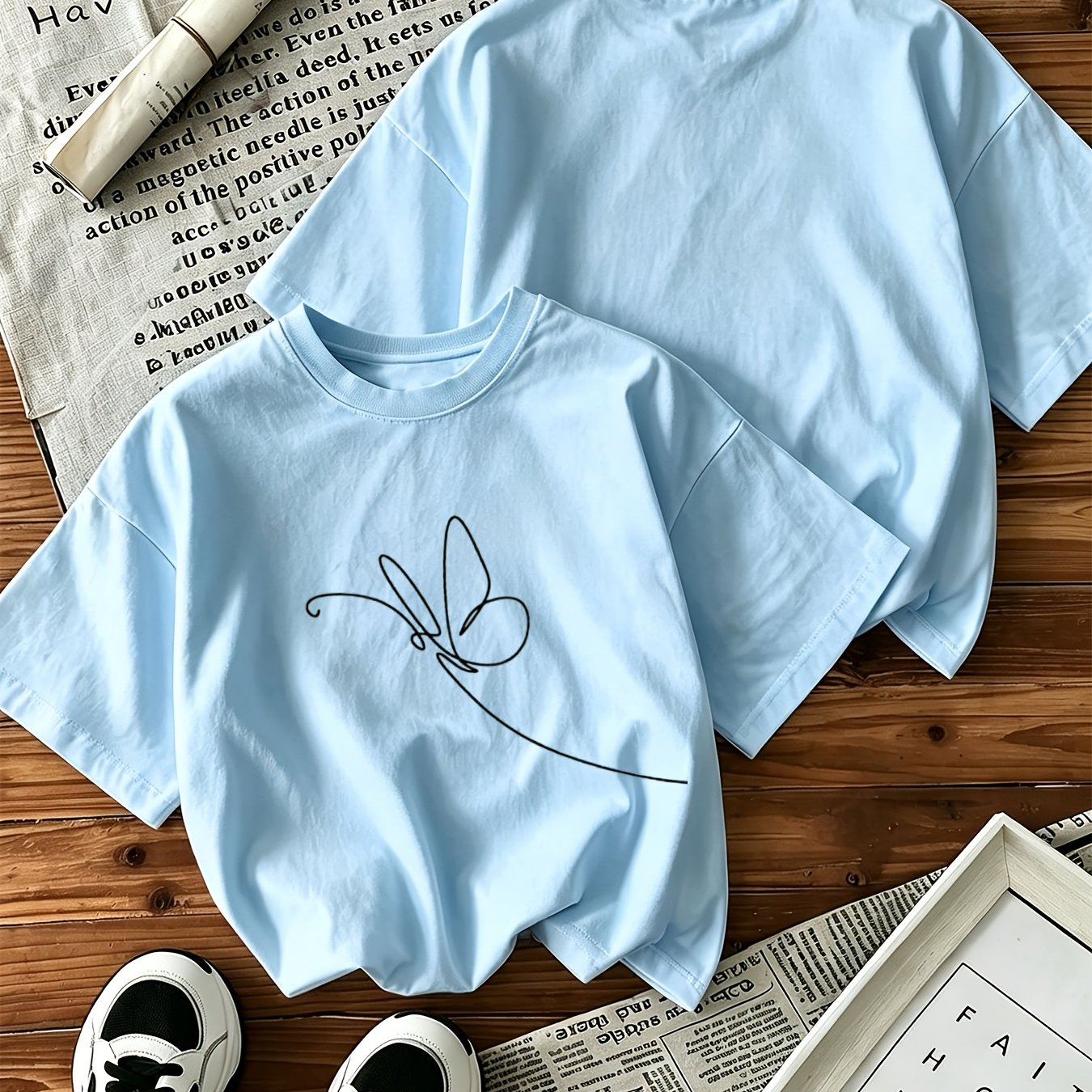 Image of Spring/summer New Short Sleeve T-shirt, Butterflies Pattern Print Crew Neck, Stylish And Versatile Casual Wear For