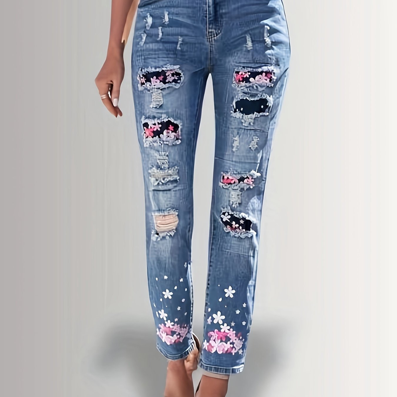Plus Size Small Floral Patched Skinny Jeans
