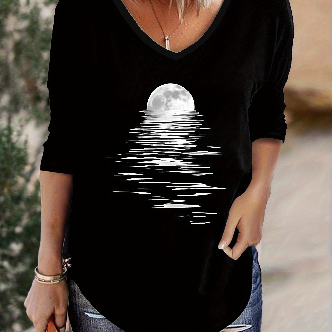 Plus Size, Plus-size Women's Elegant V-neck T-shirt, Ocean & Moon Print, 3/4 Sleeve Top Black/blue/white V-neck Pullover - Casual & Resort Wear, Fit Curvy-friendly