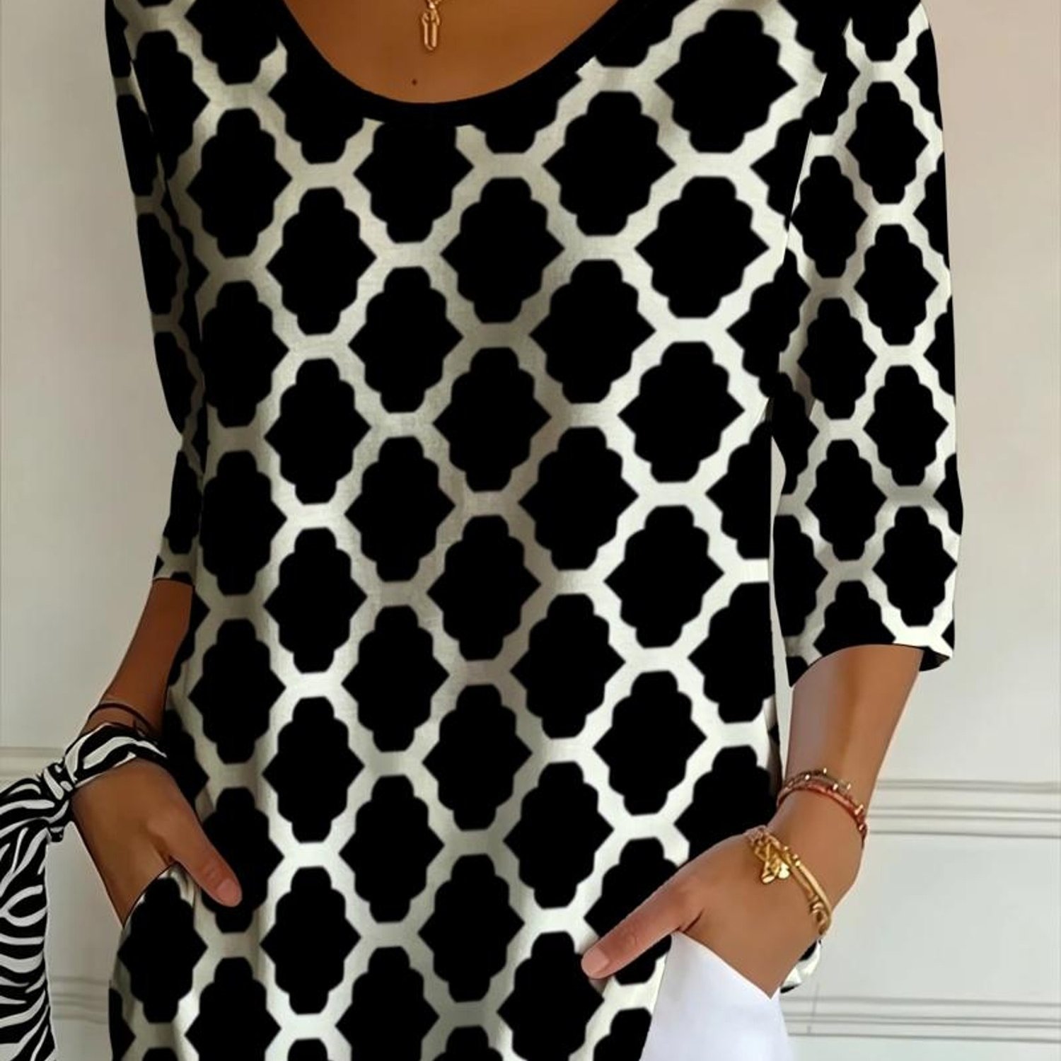 TEMU Women's Fashion V-neck 3/4-sleeve T-shirt, Mixed Colors, Multiple Sizes , Black And White Geometric Pattern, Stylish And Gorgeous, Suitable For