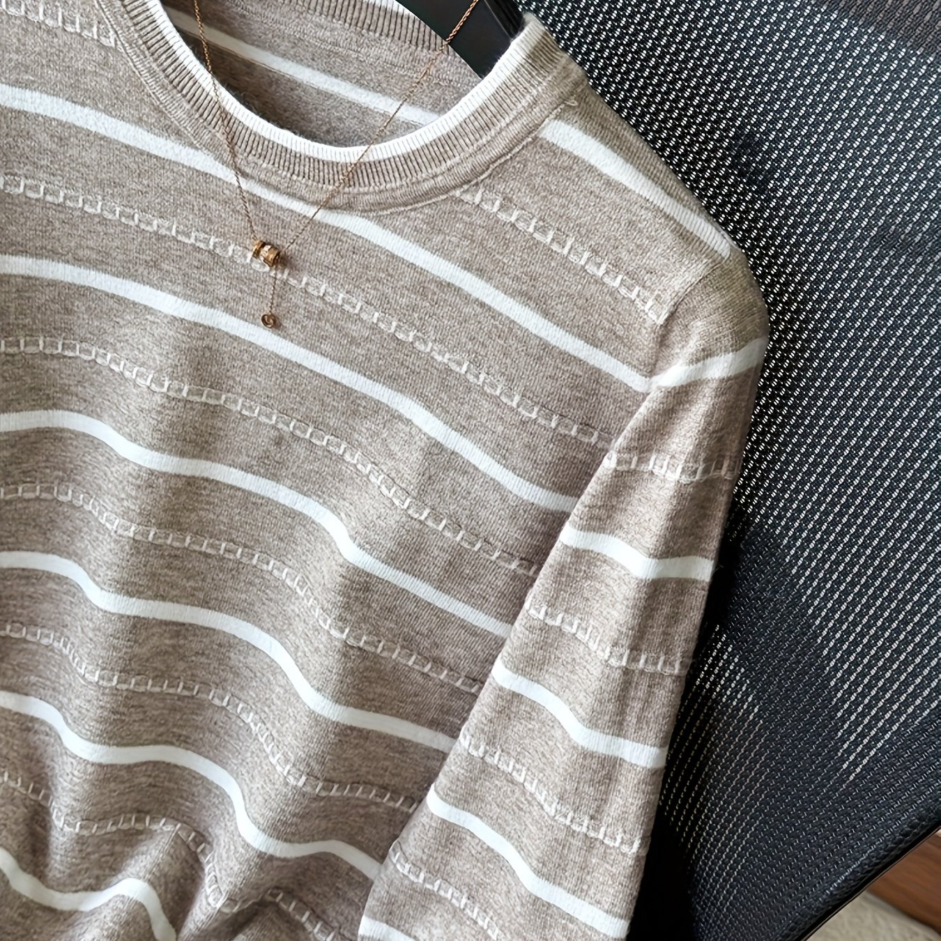 Image of Women's High Elasticity Color-block Striped Top - Long Sleeve Round Neck Pullover, Machine Washable Base Layer For Spring Summer Fall Layering, Seasonal Fashion, Pullover, Nontransparent Fabric