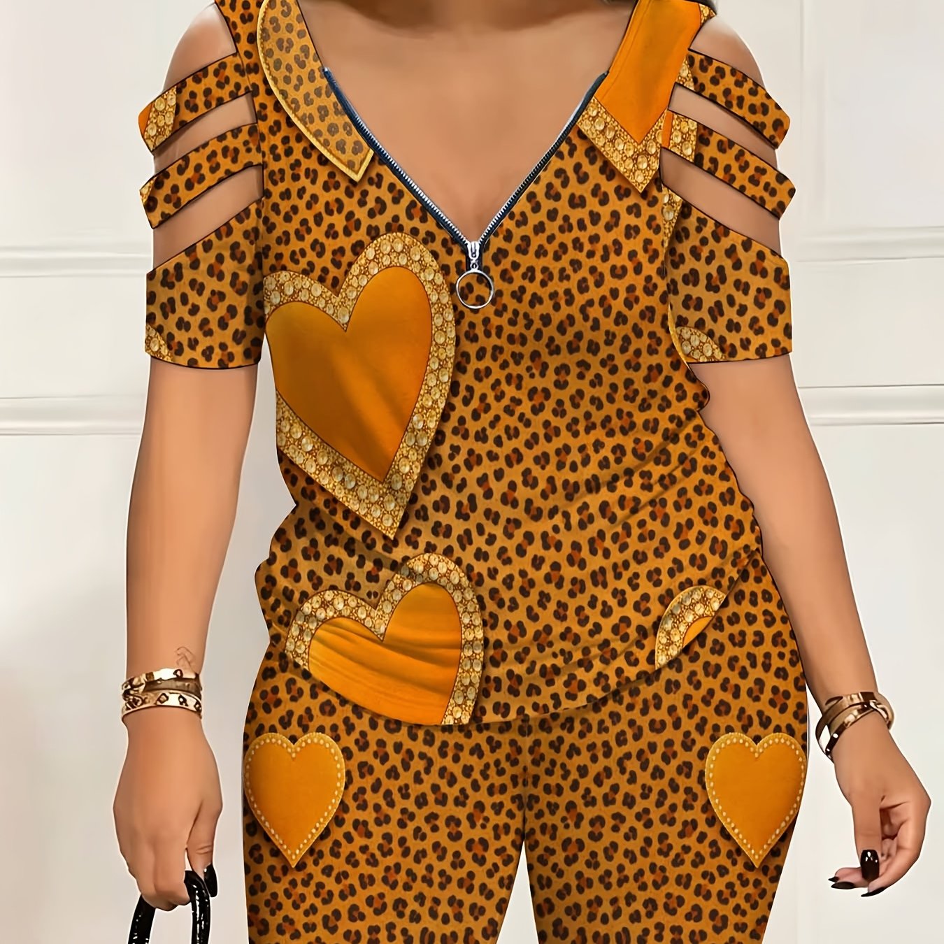 Image of Women's Fashion Two-piece Set, Leopard Print Spliced Off-the-shoulder Zipper Top And Shorts, Suitable For Daily Casual