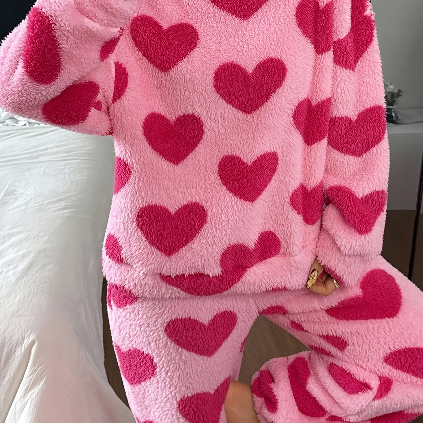 Plus Size Autumn/winter Plush Two-piece Set, Cute Fashion Heart Print Long Sleeve Long Pants Women's Loungewear, Warm And Comfortable