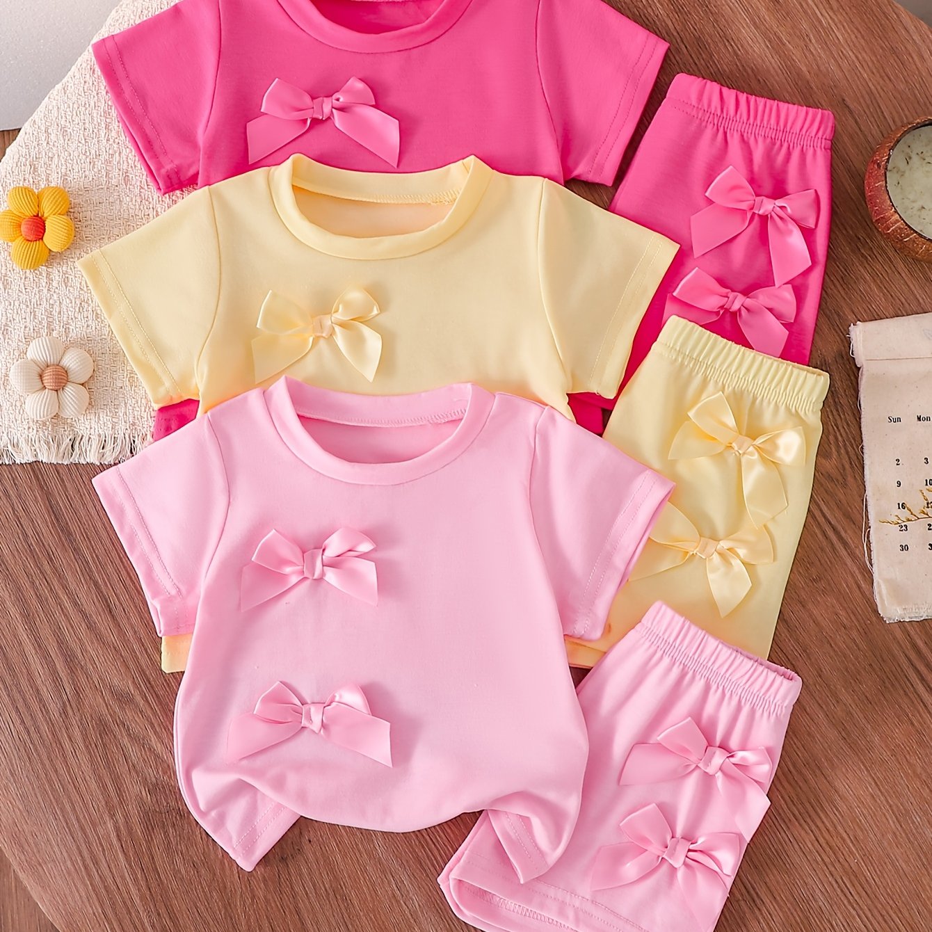 Image of A 6pcs Set For Baby Girls Featuring Cute And Casual Everyday Outfits, Including A Short-sleeve T-shirt With A Round Neck And Bow Decoration With Shorts, Perfect For Summer And As A Gift, For Outdoor