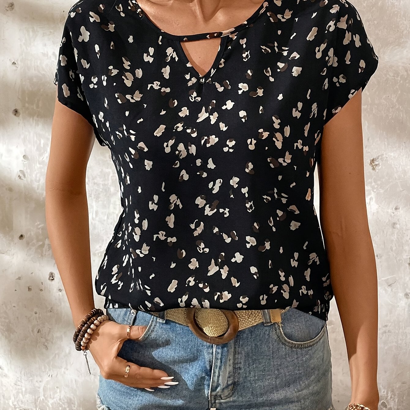 Women's Fashion Printed Short Sleeve V-neck Blouse