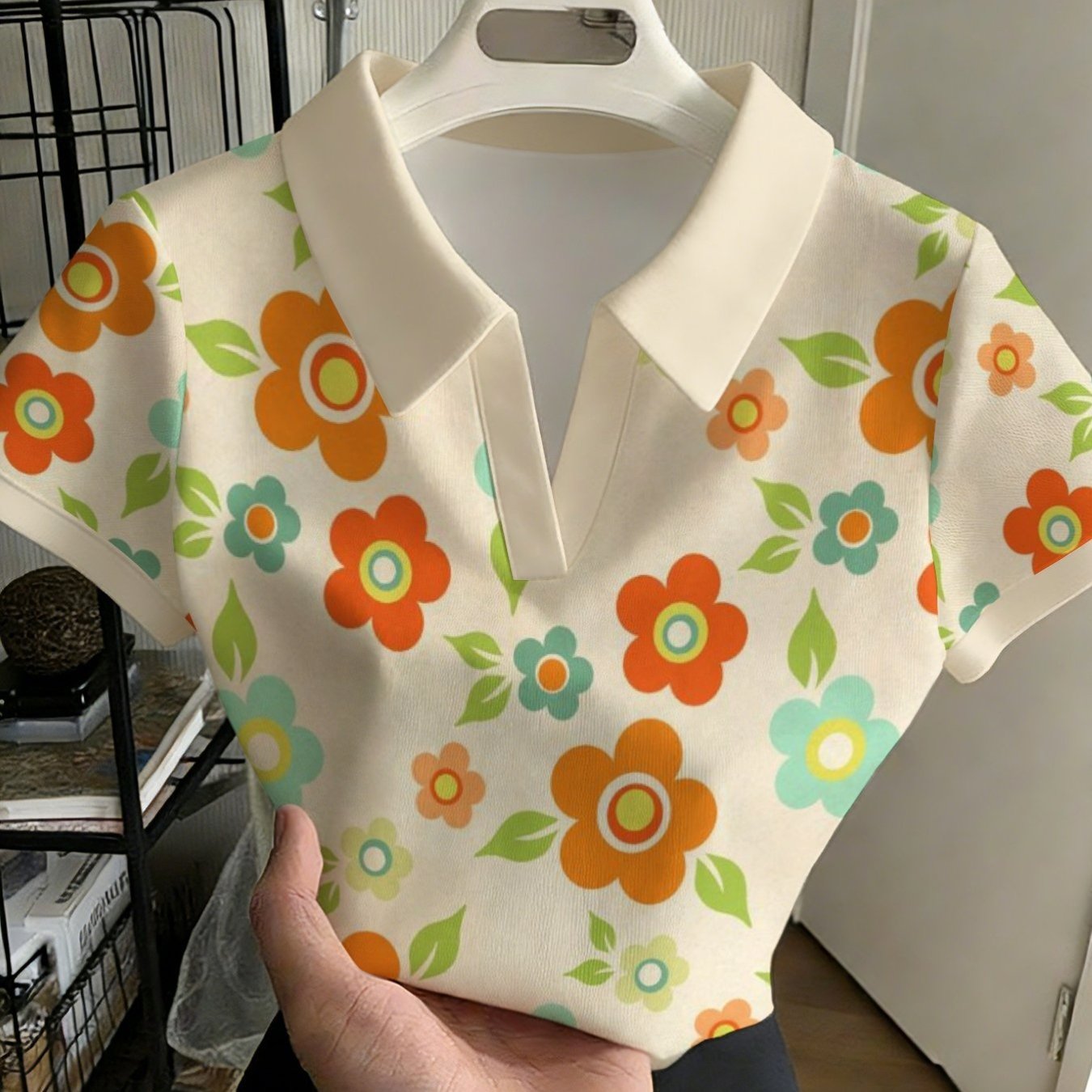 TEMU Polo élégant et polyvalent pour femme boutons, motif floral de papier cadeau à pétales rouges, jaunes et oranges avec tige, haut décontracté et