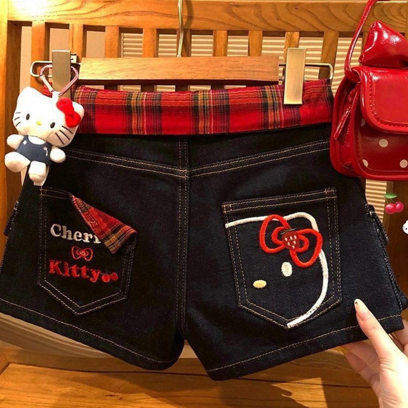 Image of American-style Spicy Hong -style Kt Cat Black Denim Wide-leg Pants For Women, 2026 Summer Design With High Waist(88*123)