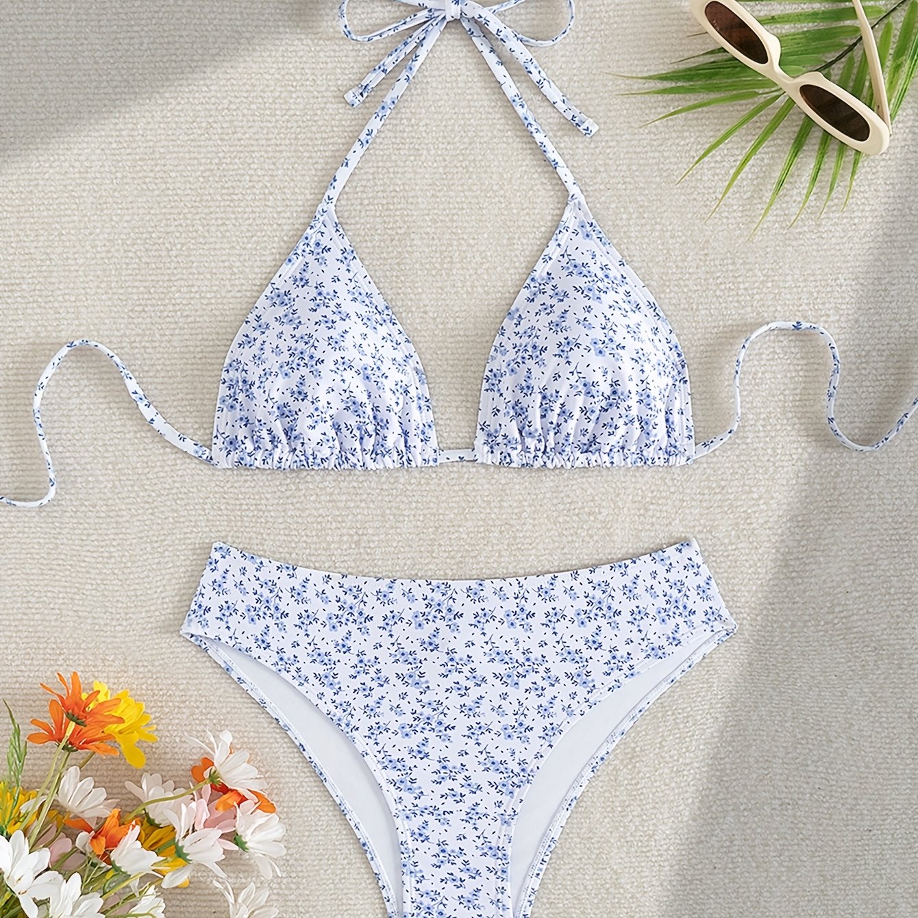 E-shop Frischer blau-weißer Blumenmuster Neckholder Bikini Set für Damen